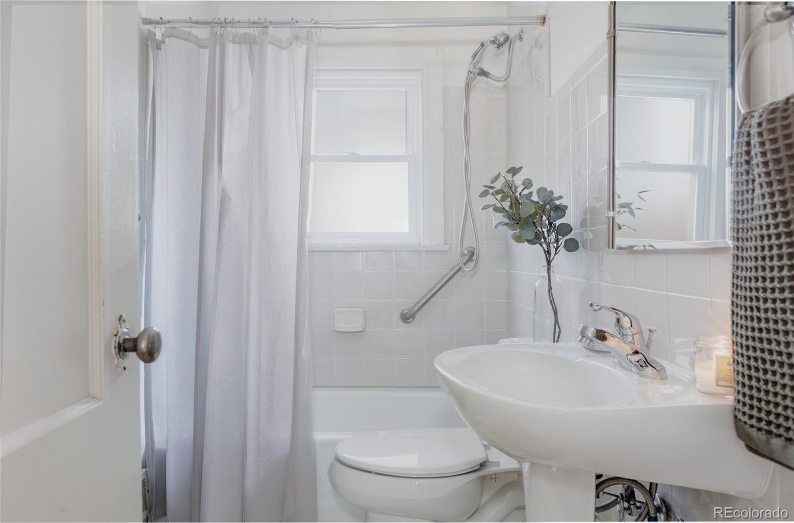 MLS Image #20 for 3055  clermont street,denver, Colorado