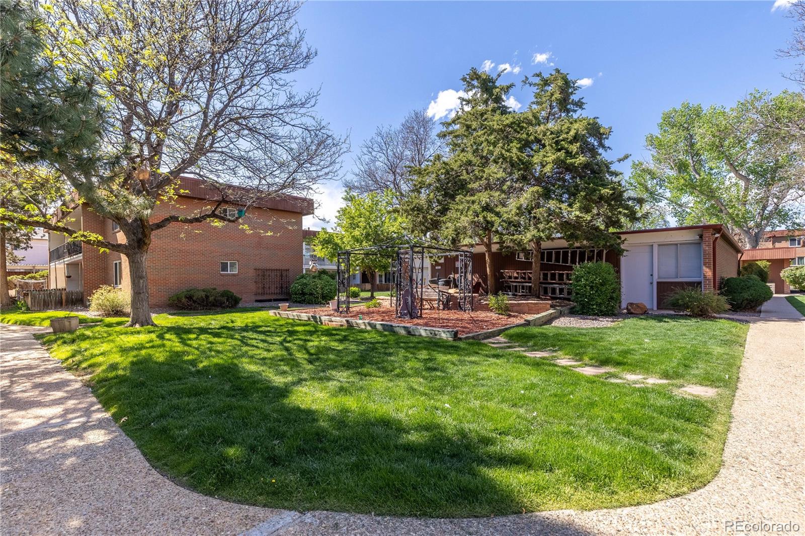 MLS Image #10 for 10185 w 25th avenue,lakewood, Colorado