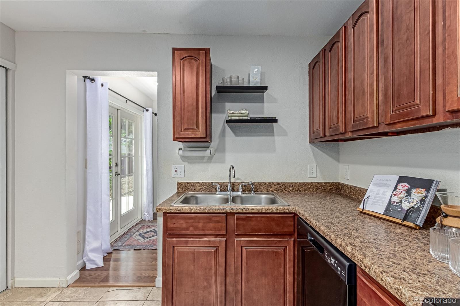 MLS Image #10 for 2658 w 1st avenue,denver, Colorado