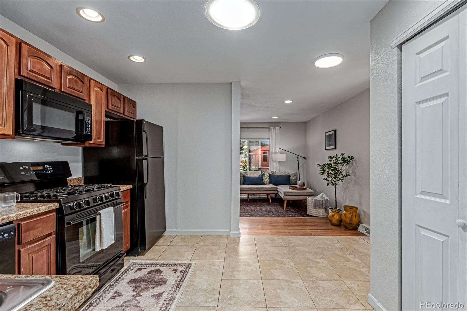 MLS Image #11 for 2658 w 1st avenue,denver, Colorado