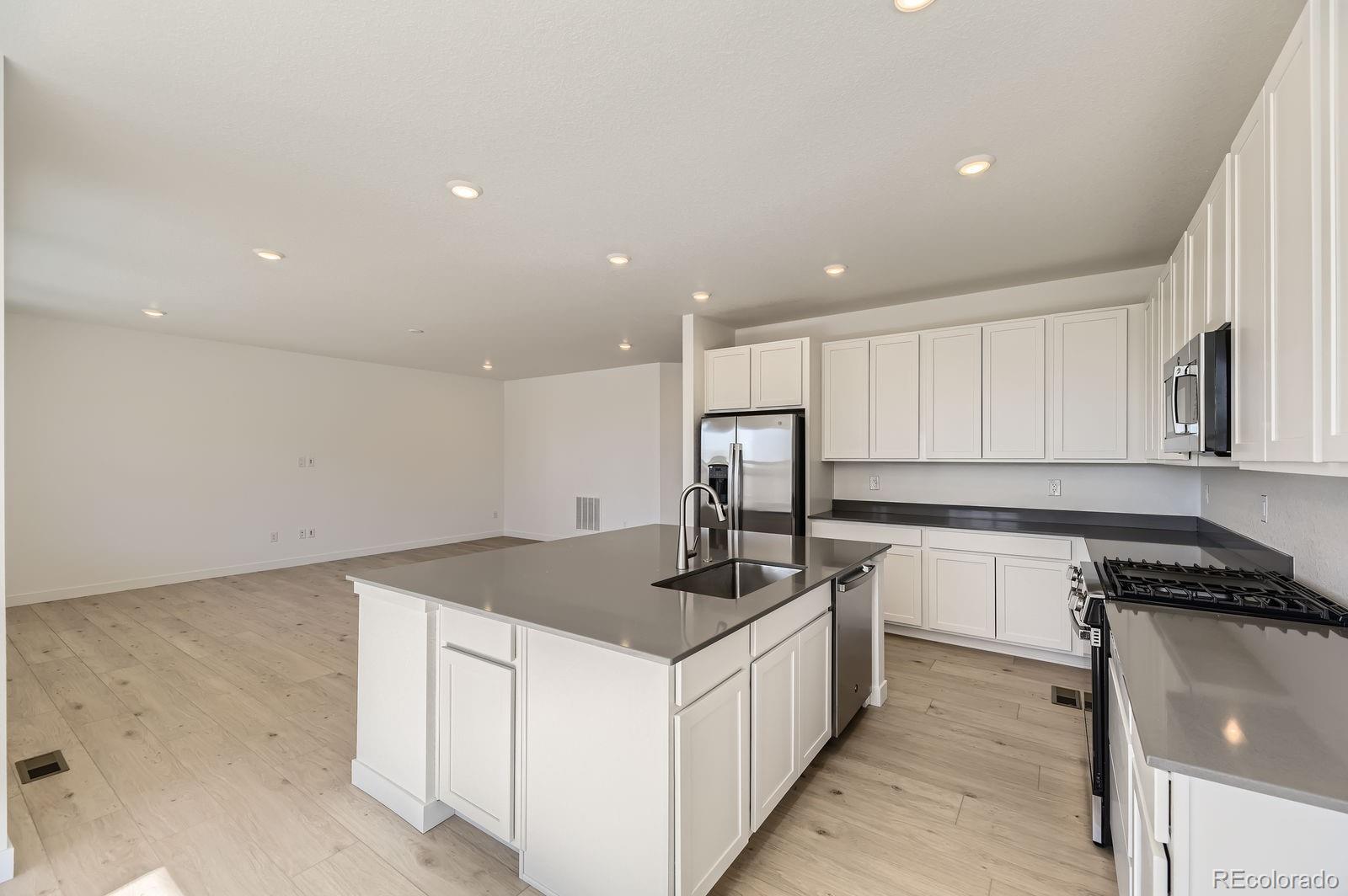 MLS Image #3 for 2184 s gold bug court,aurora, Colorado