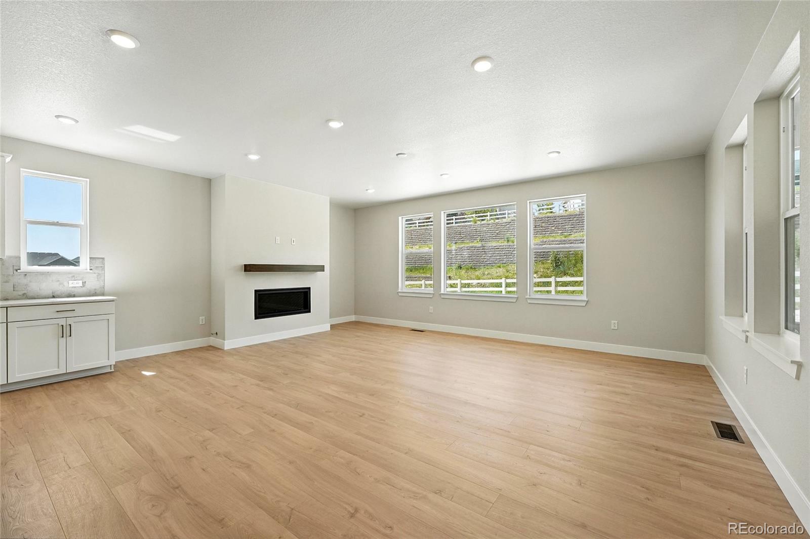 MLS Image #4 for 1672  fox trotter point,castle rock, Colorado
