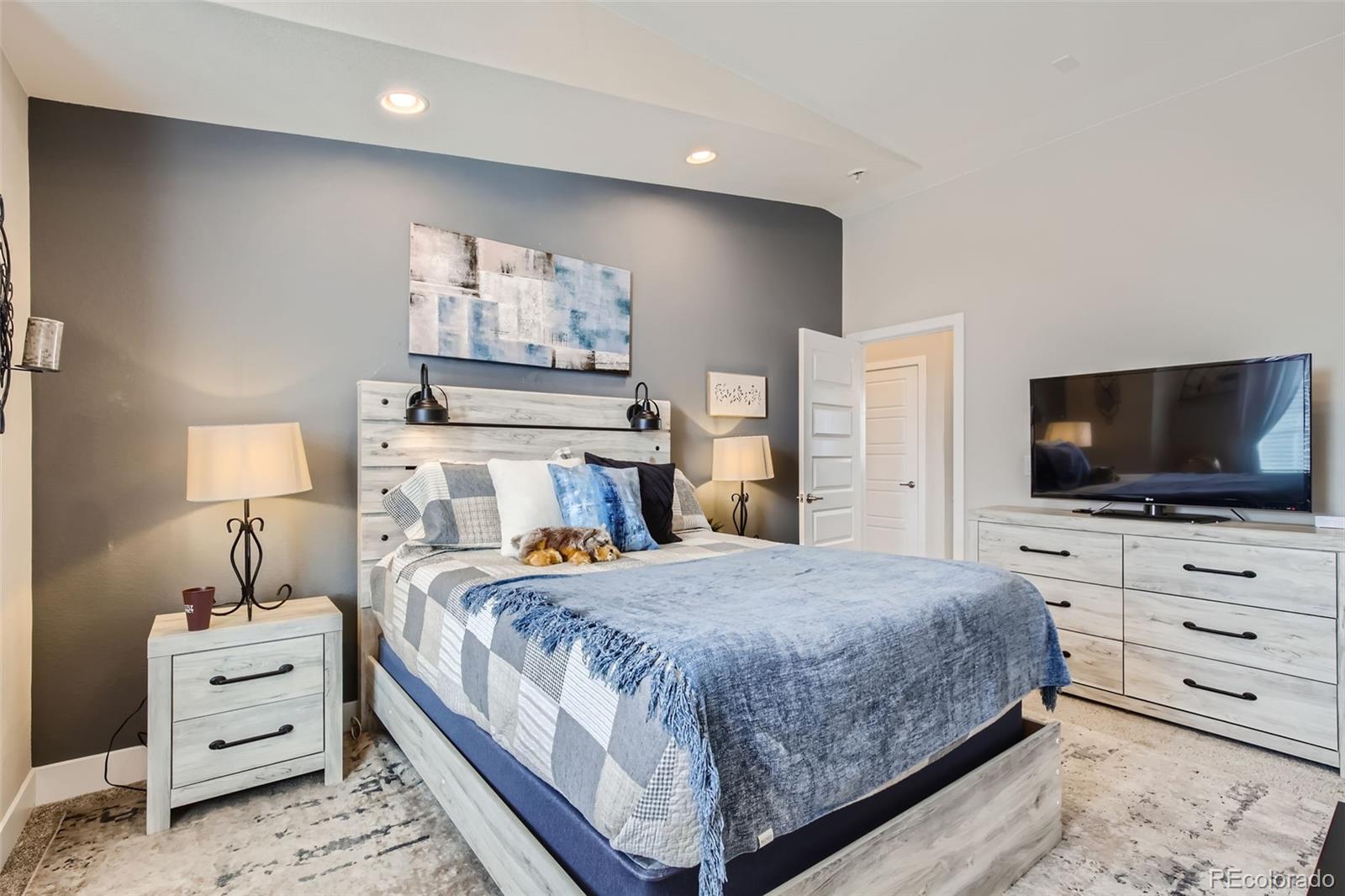 MLS Image #12 for 5676  emporia street,denver, Colorado