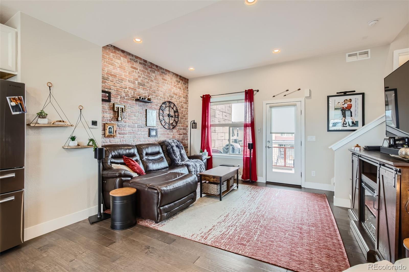 MLS Image #3 for 5676  emporia street,denver, Colorado