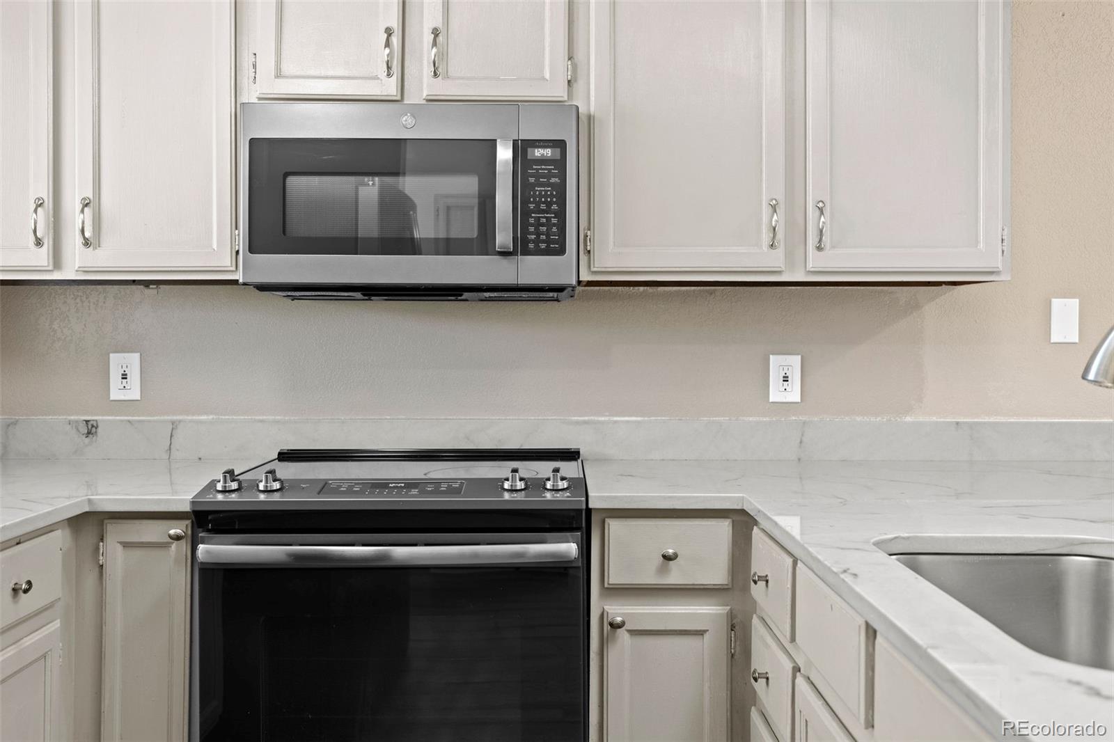 MLS Image #3 for 7767  elmwood street,littleton, Colorado