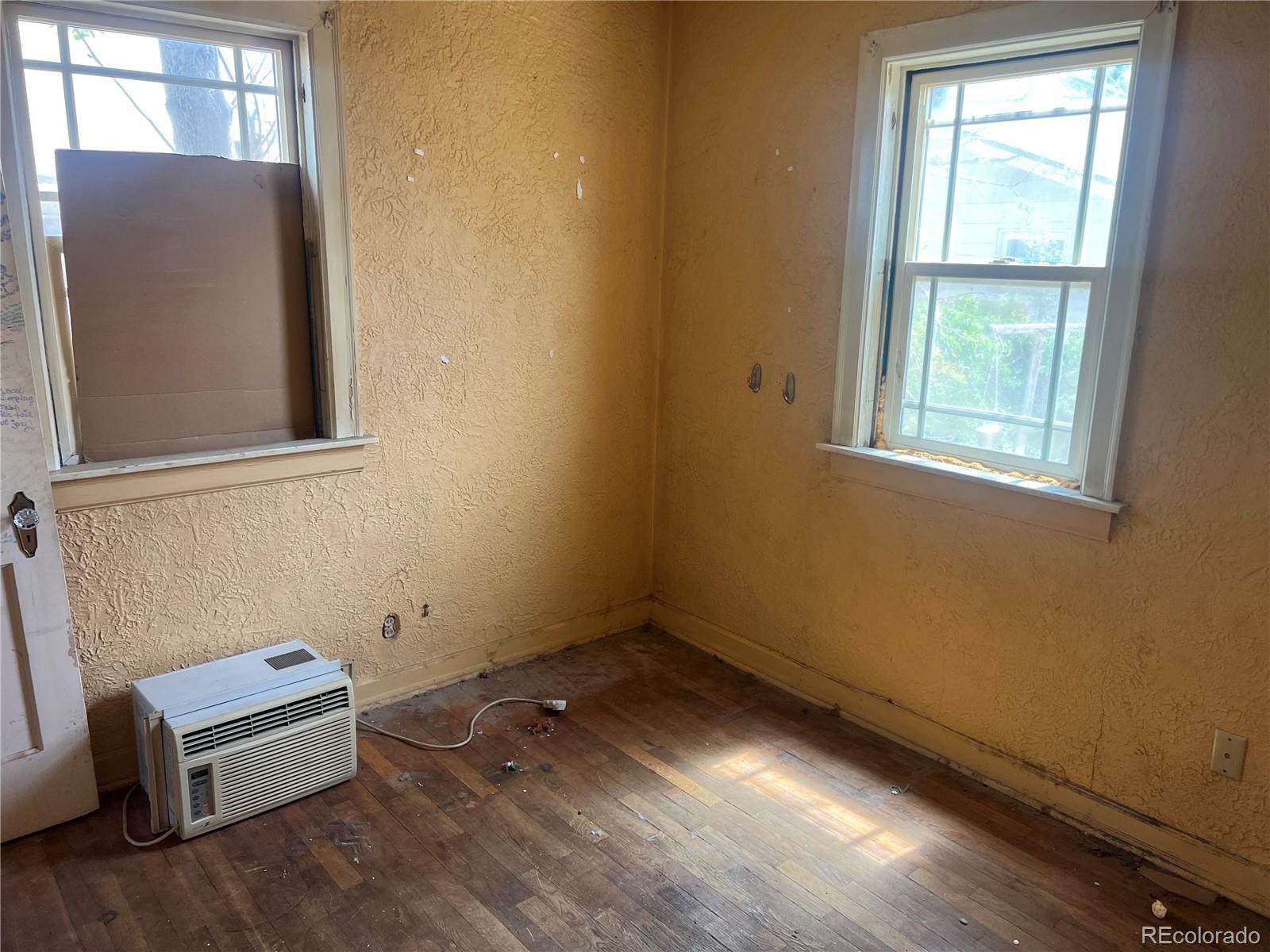 MLS Image #3 for 54 e cornell avenue,englewood, Colorado