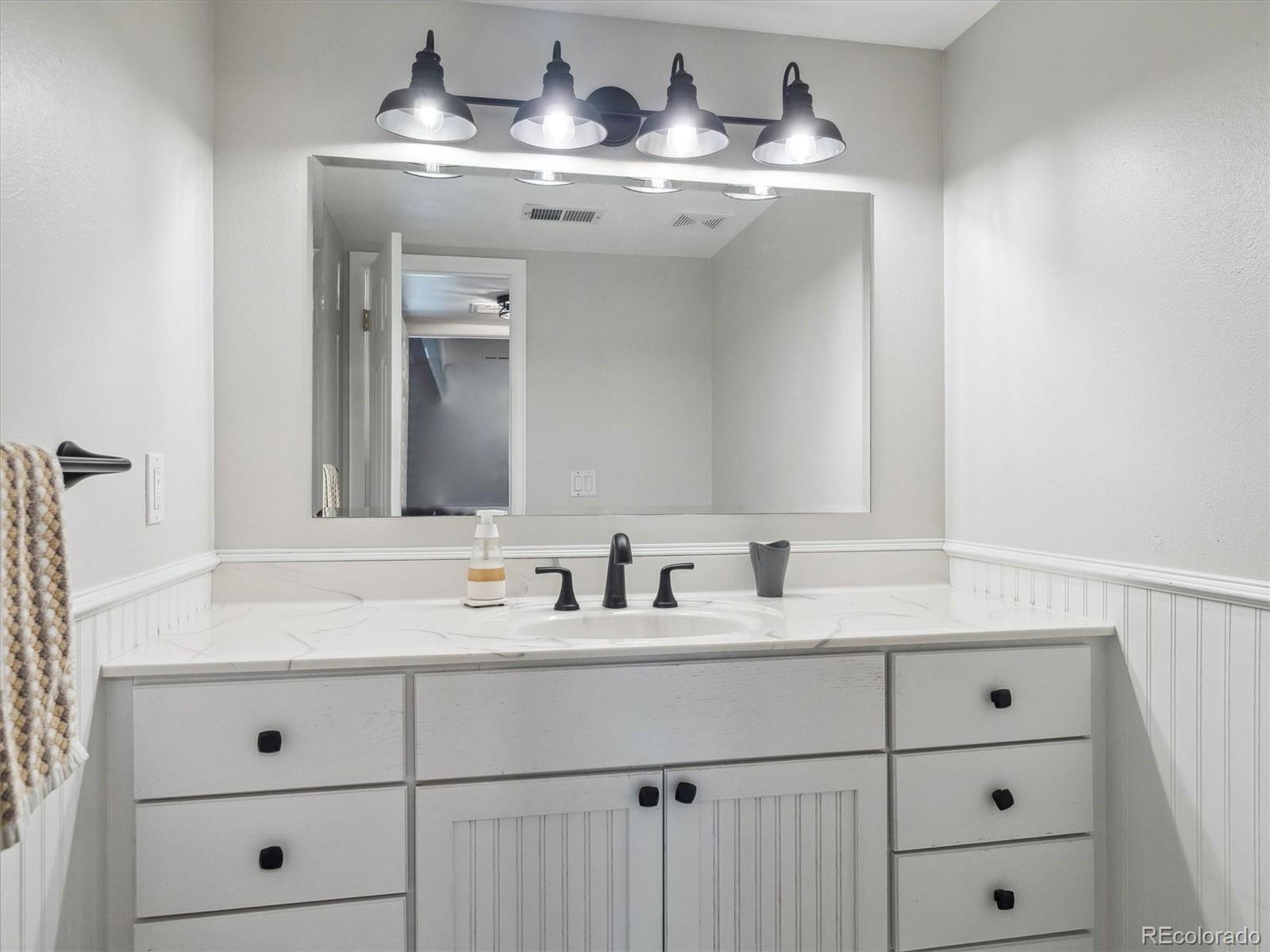 MLS Image #16 for 7379 s lafayette circle,centennial, Colorado