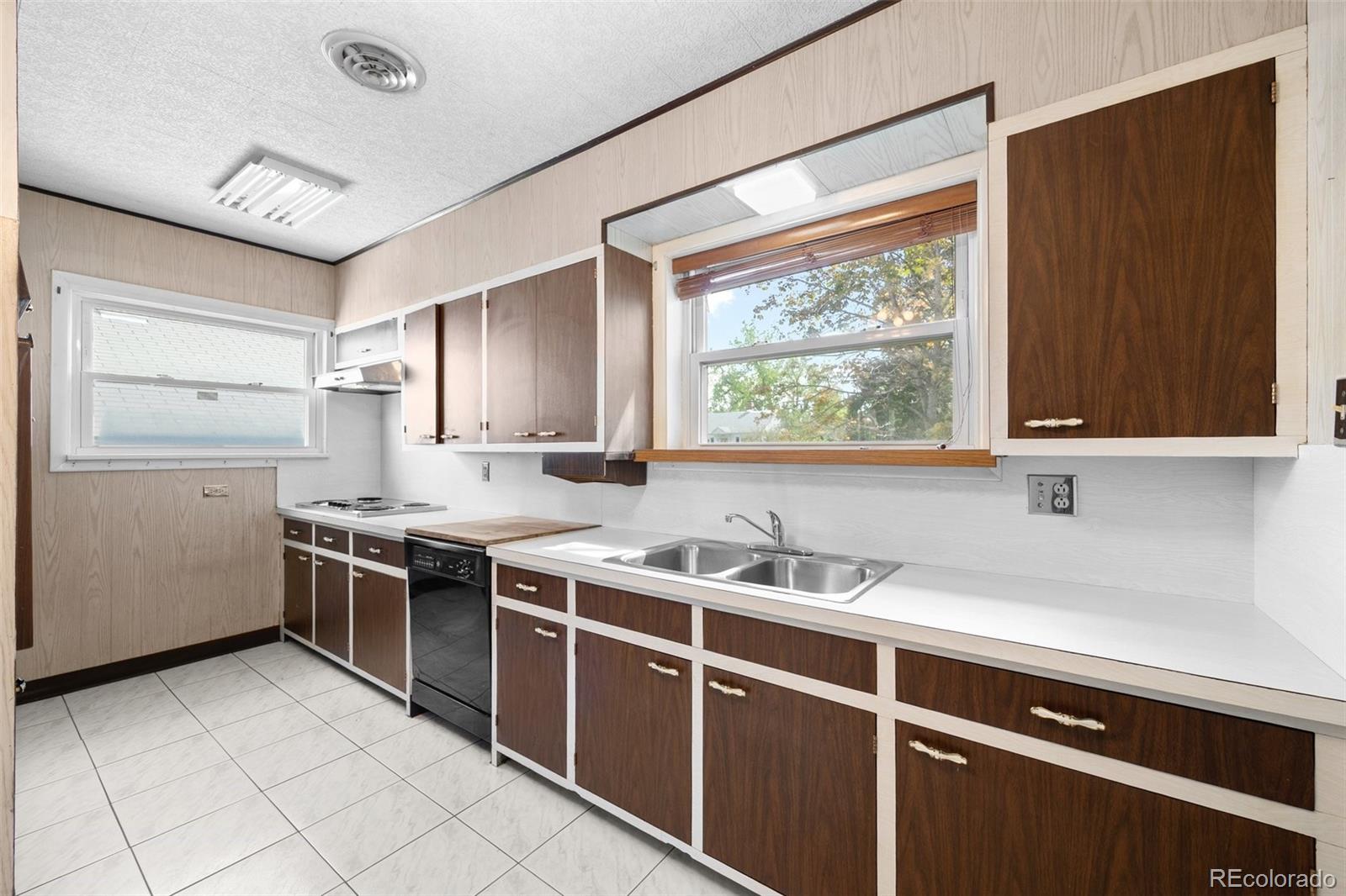 MLS Image #17 for 701 w quincy avenue,englewood, Colorado