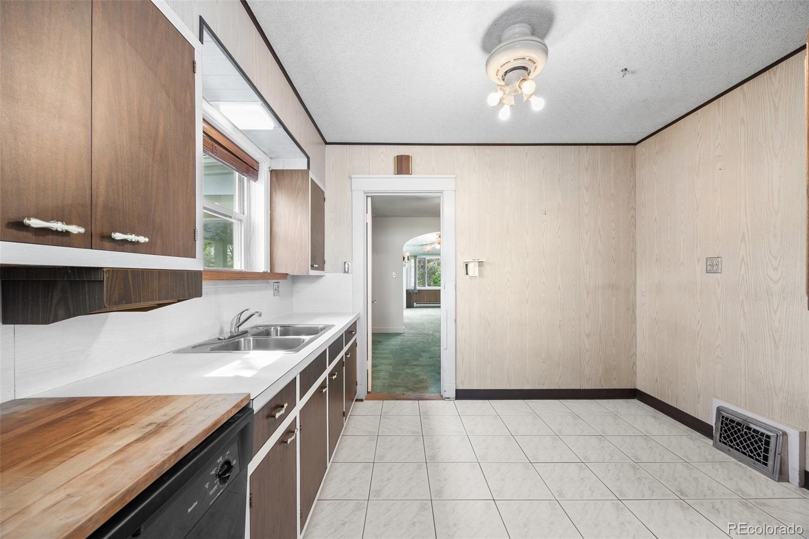 MLS Image #19 for 701 w quincy avenue,englewood, Colorado