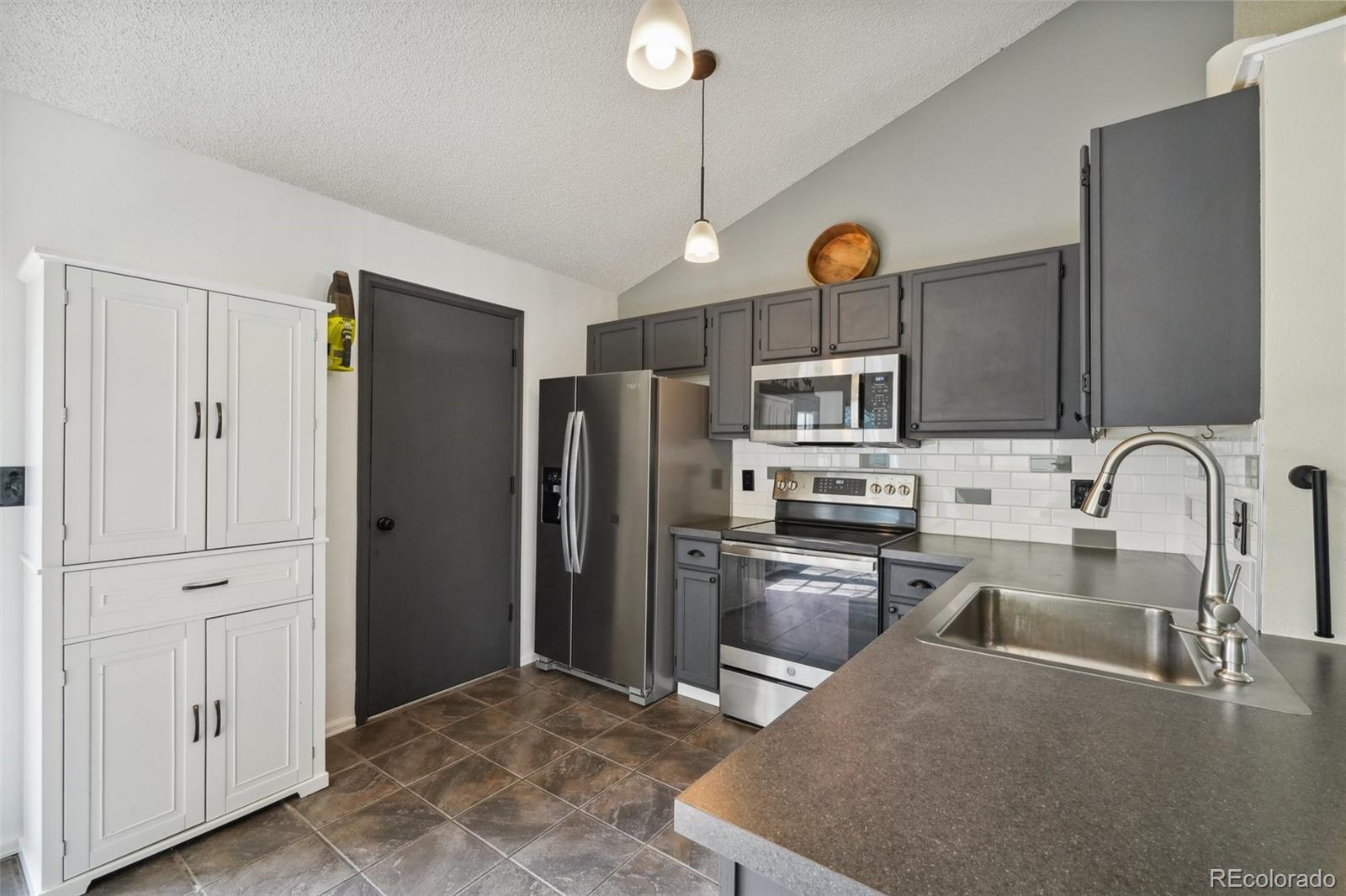 MLS Image #9 for 68 n quicksilver avenue,castle rock, Colorado