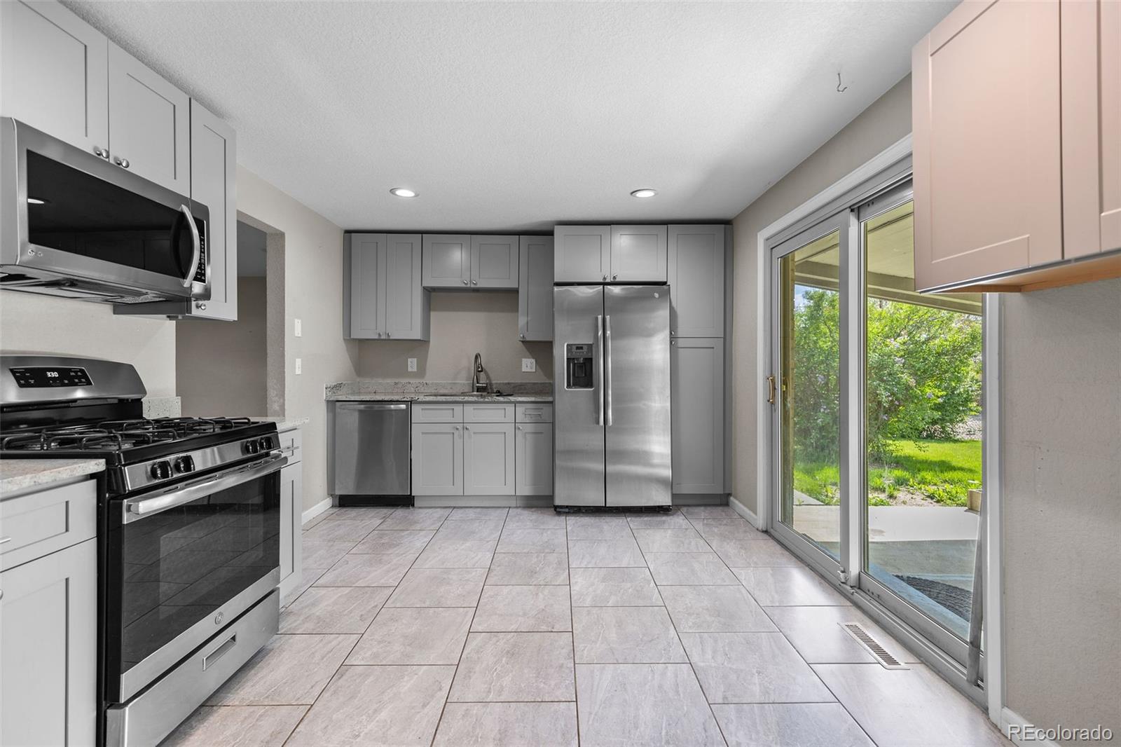 MLS Image #17 for 8305  eaton way,arvada, Colorado