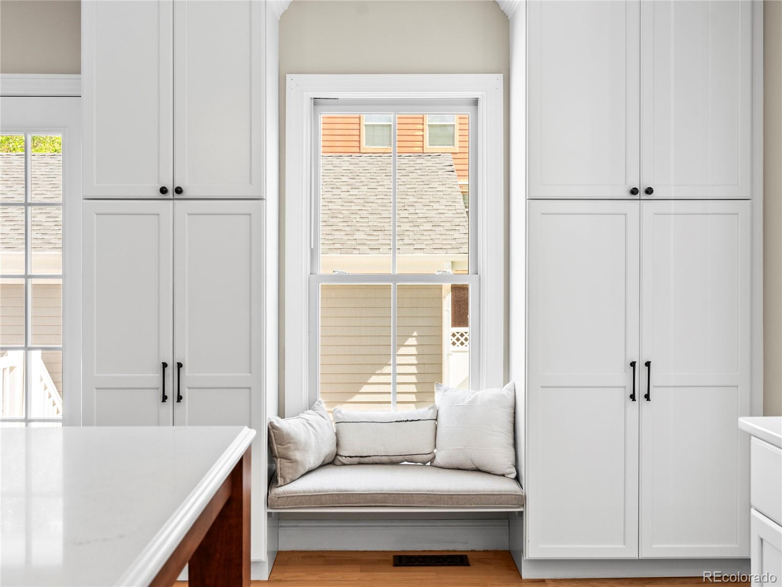 MLS Image #11 for 7899 e 28th place,denver, Colorado
