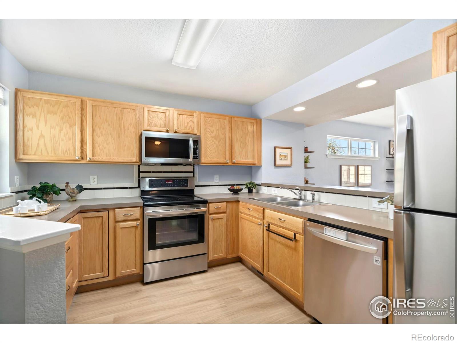 MLS Image #3 for 1014  andrews peak drive,fort collins, Colorado
