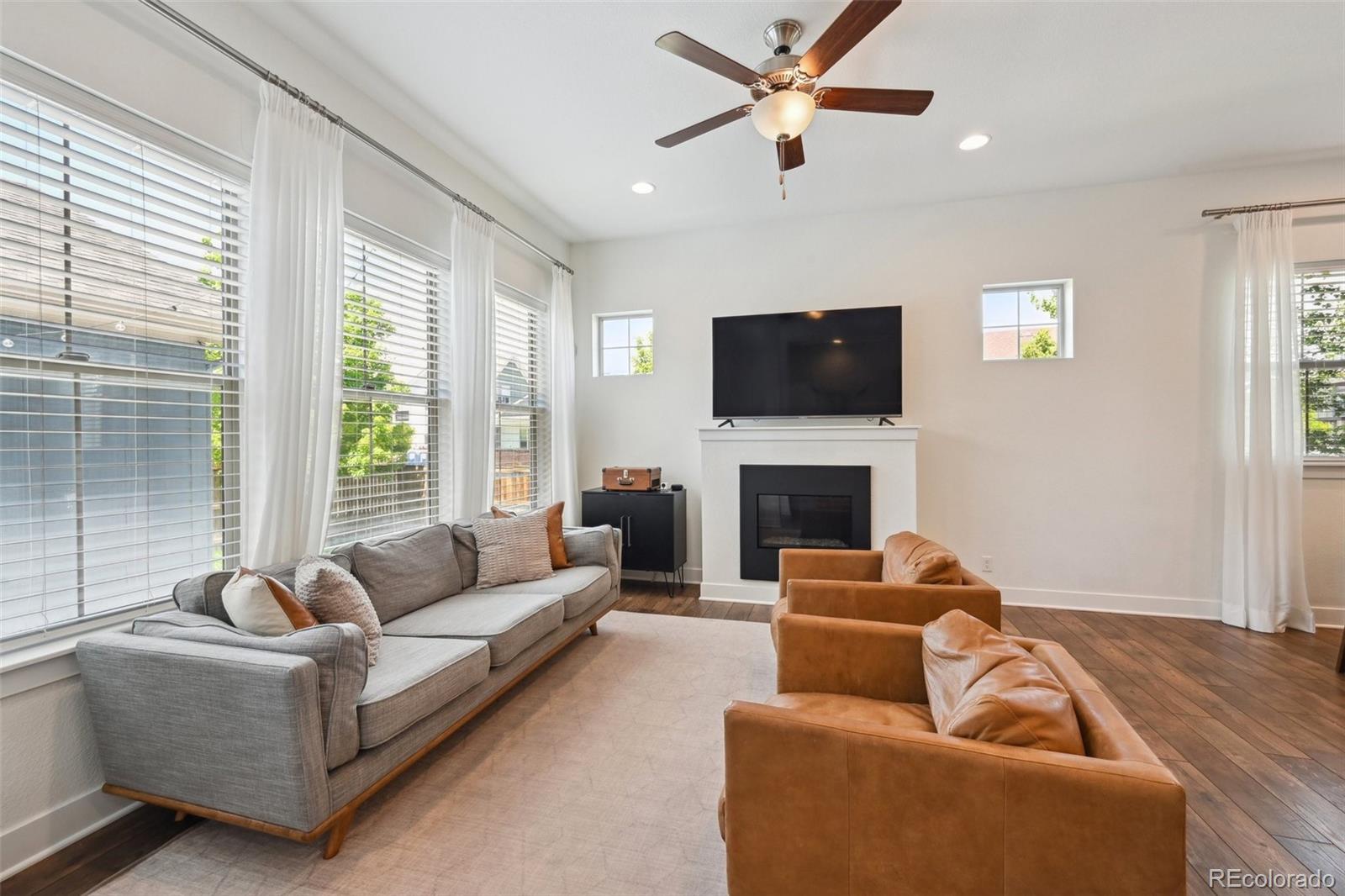 MLS Image #5 for 5799  boston street,denver, Colorado