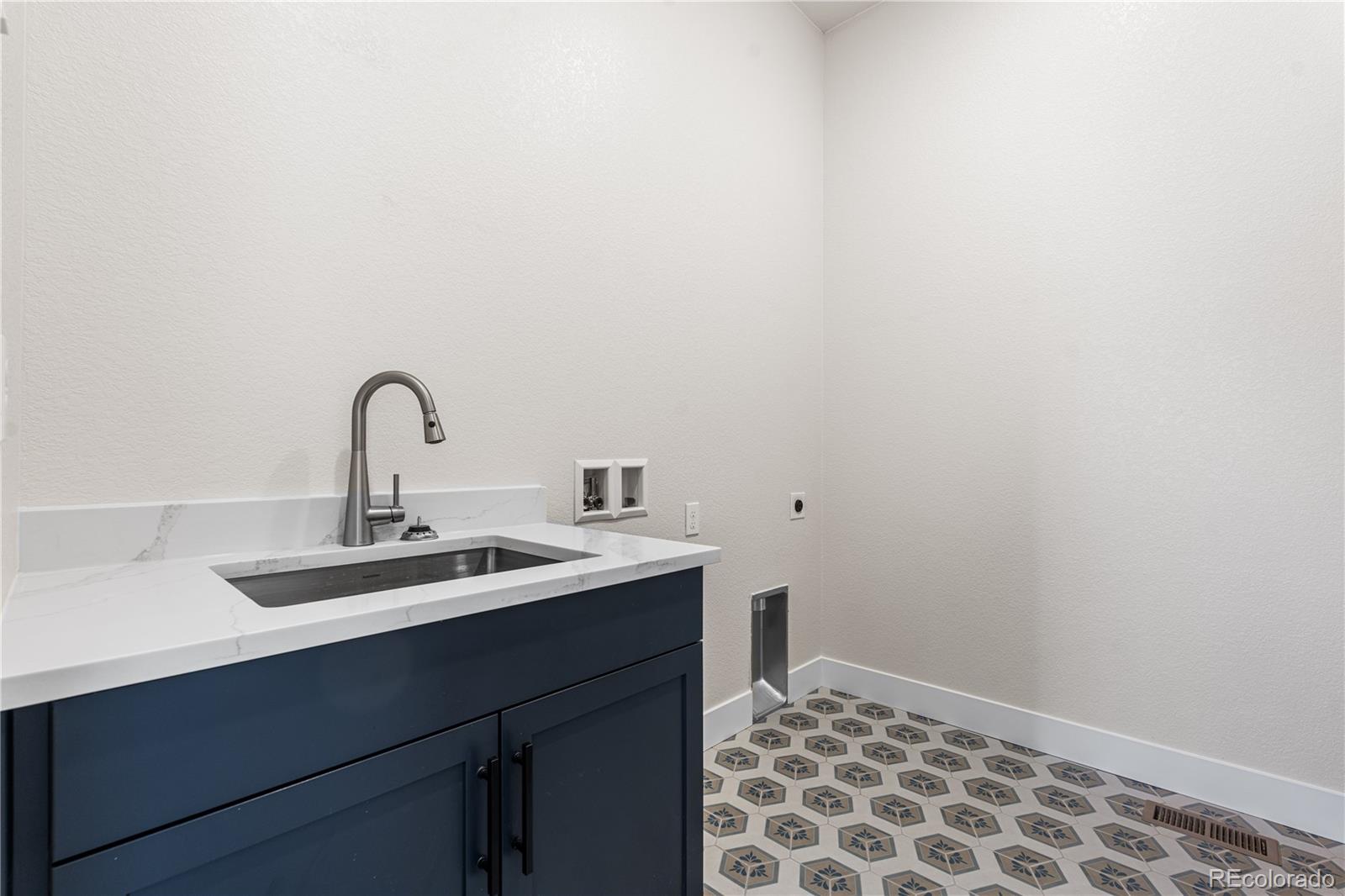 MLS Image #30 for 7392  timberstone street,castle pines, Colorado