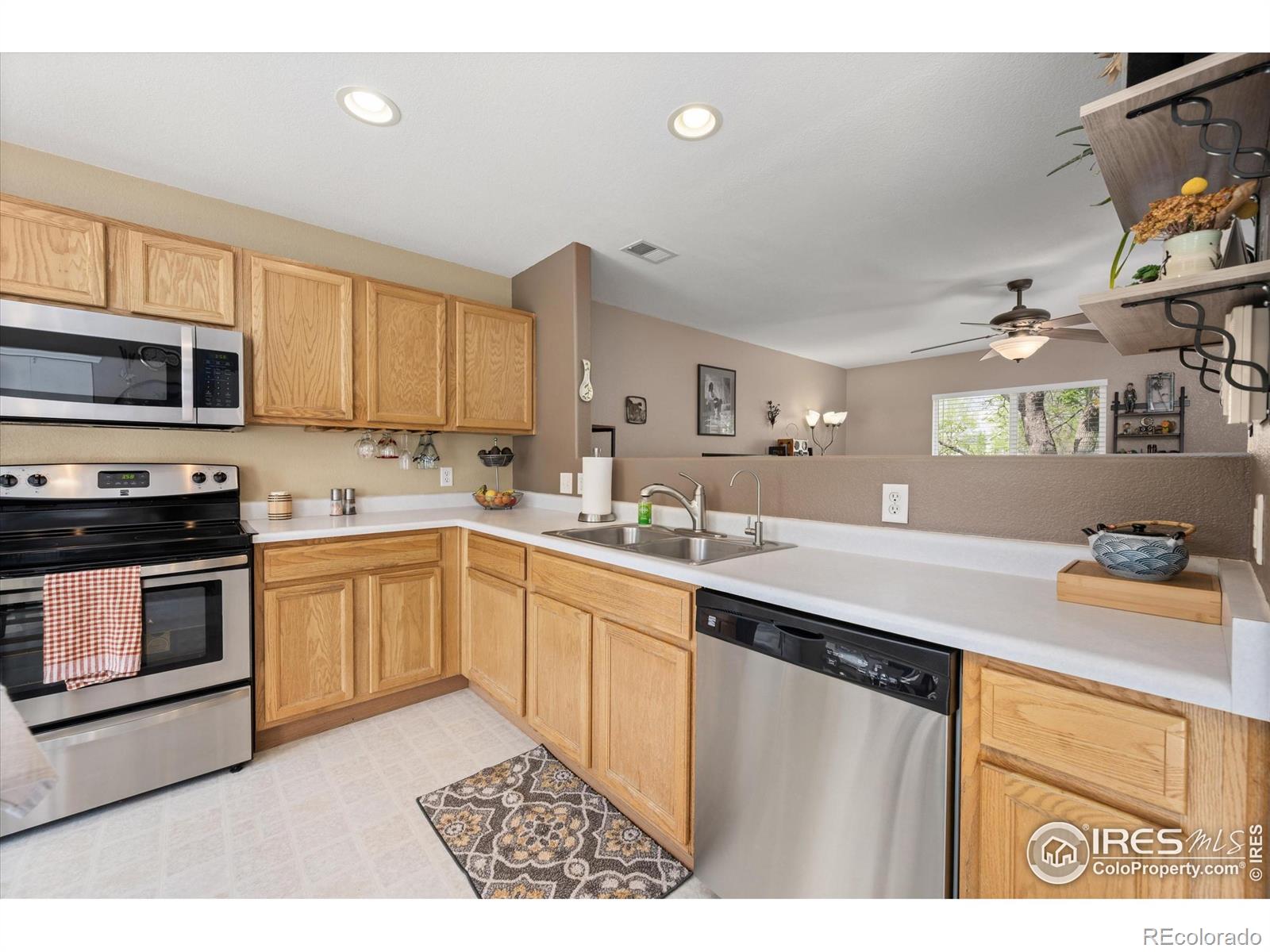 MLS Image #14 for 3487  warren farm drive,fort collins, Colorado