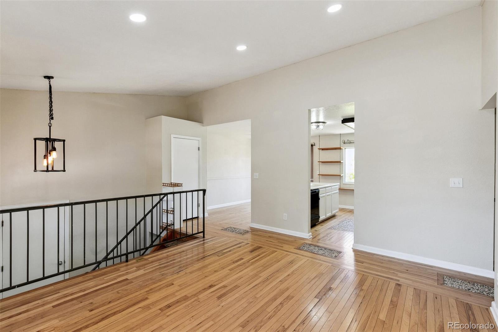 MLS Image #5 for 5886 s nepal way,centennial, Colorado