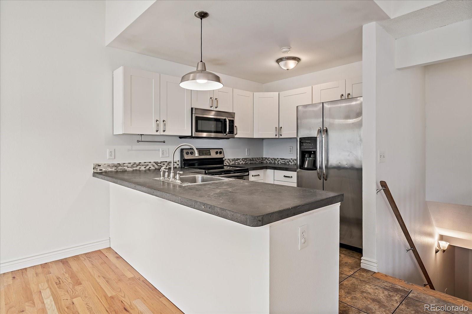 MLS Image #10 for 904  clover circle,lafayette, Colorado