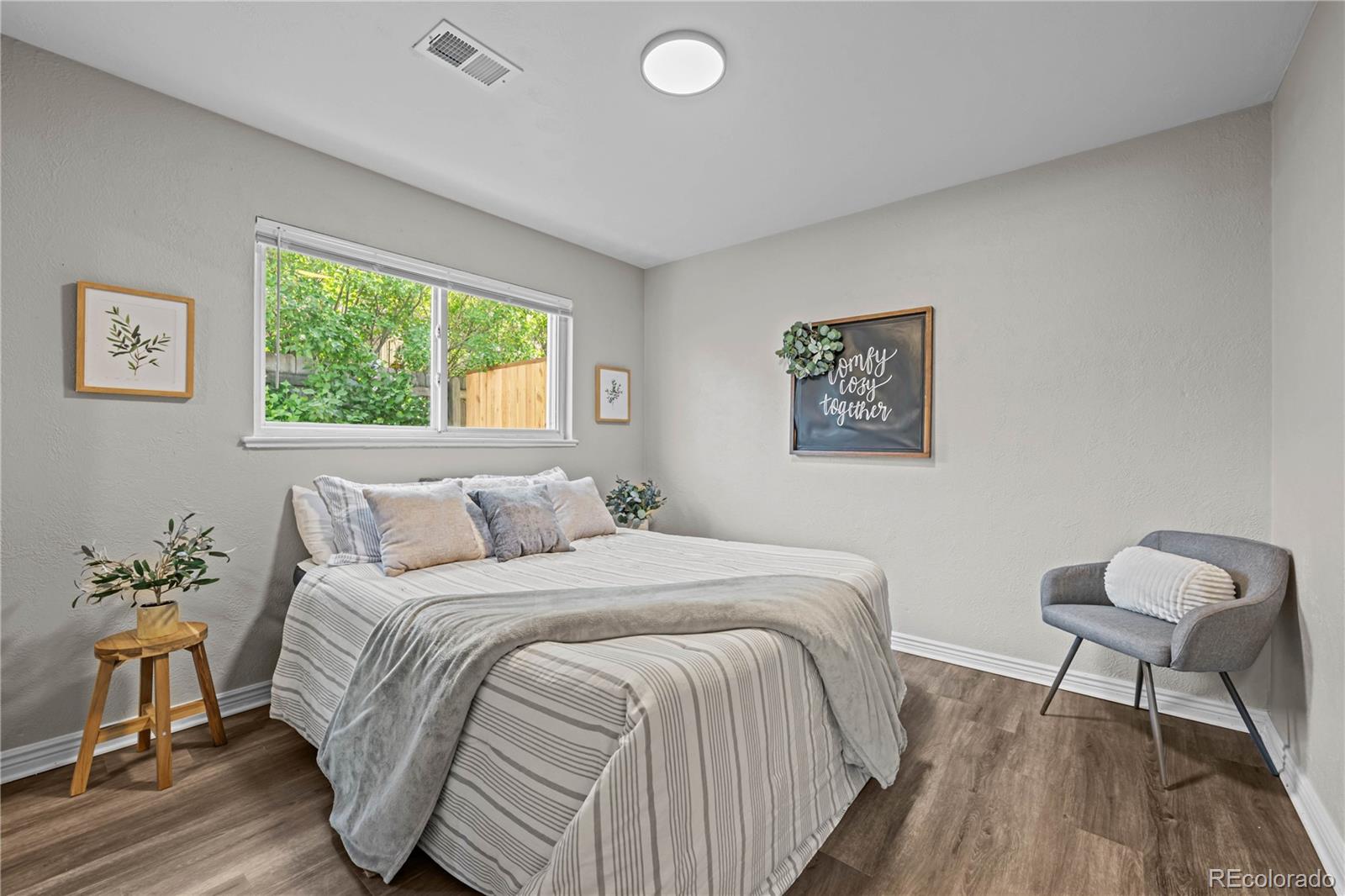 MLS Image #17 for 957  newton street,denver, Colorado