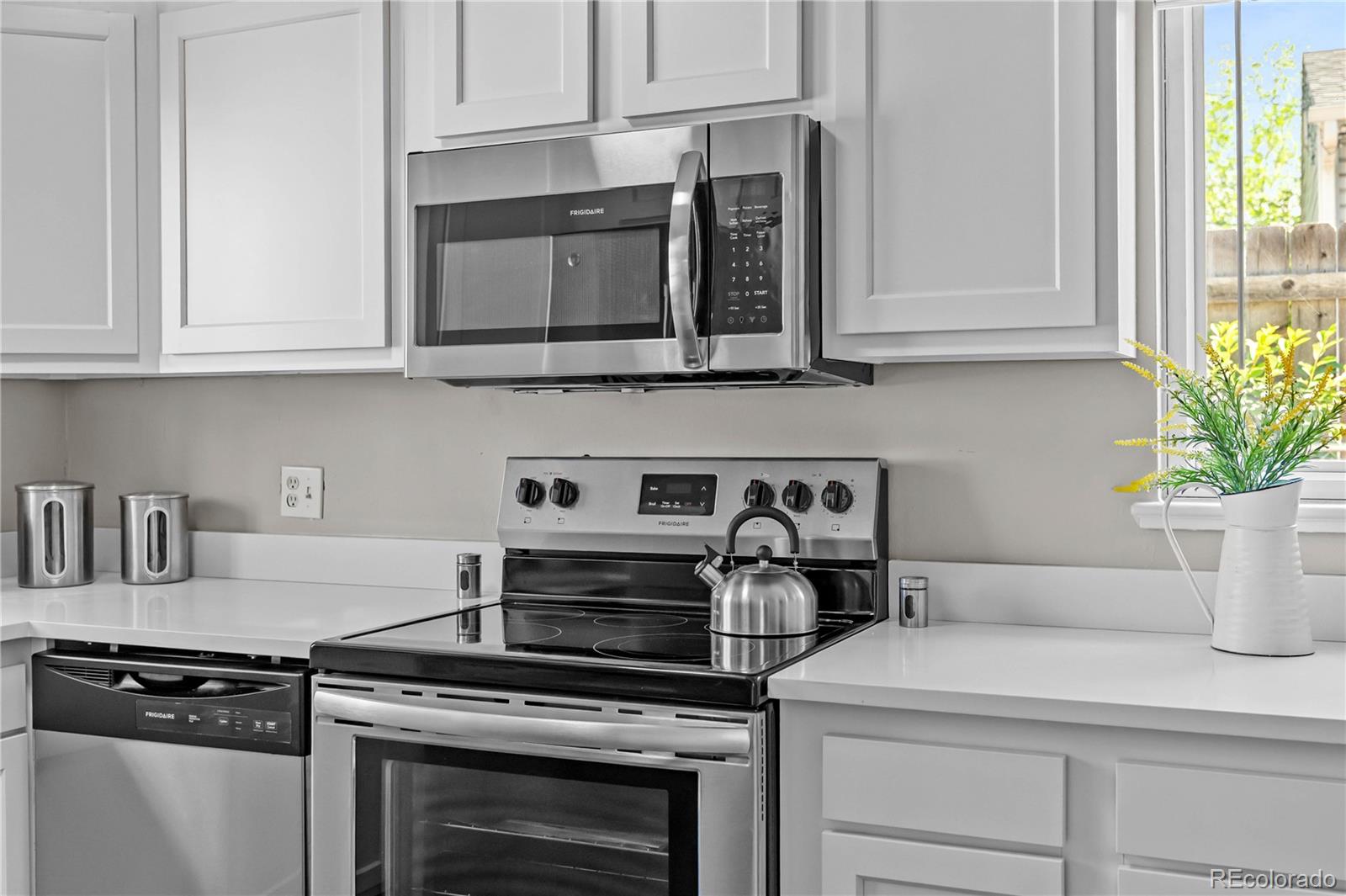 MLS Image #3 for 957  newton street,denver, Colorado