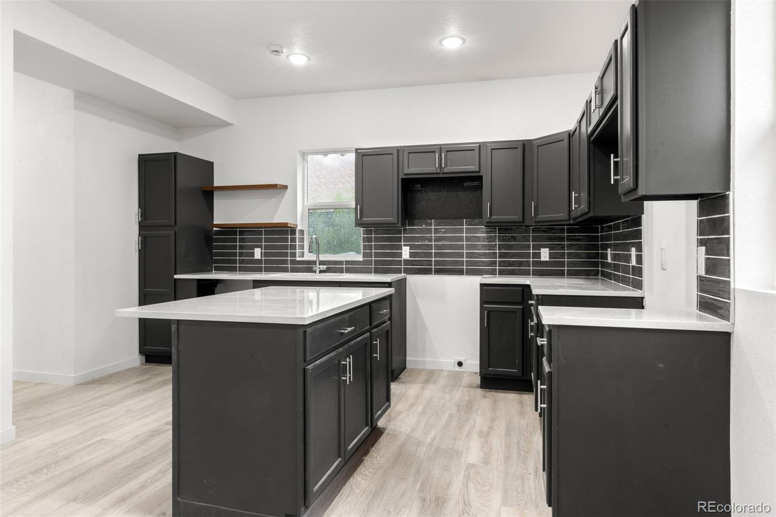 MLS Image #11 for 400  division boulevard,platteville, Colorado
