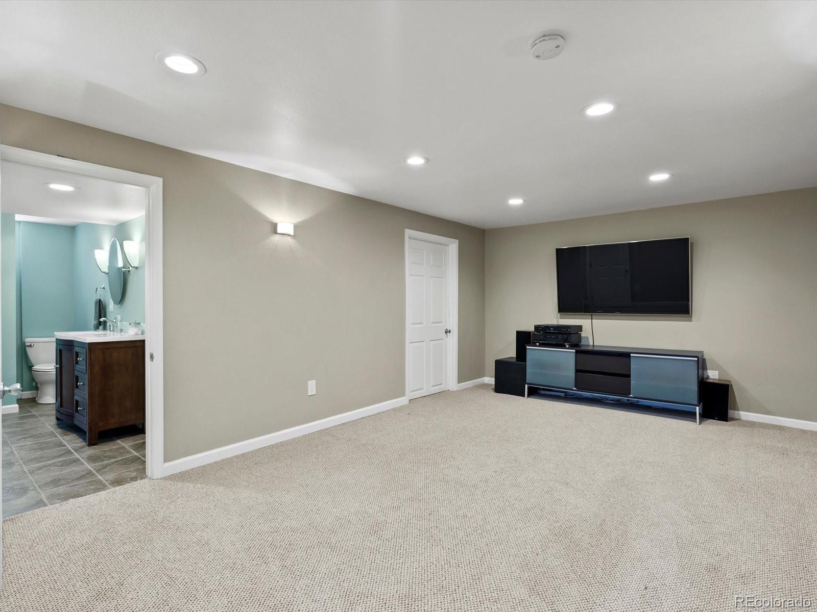 MLS Image #32 for 4175 s sidney court,denver, Colorado