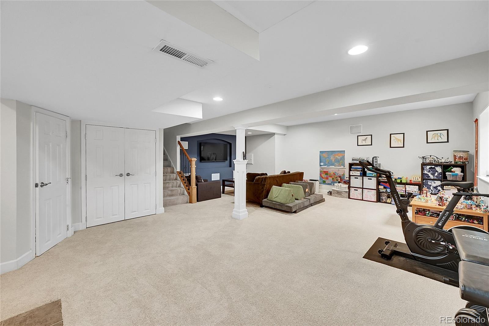 MLS Image #38 for 4012 s newport way,denver, Colorado
