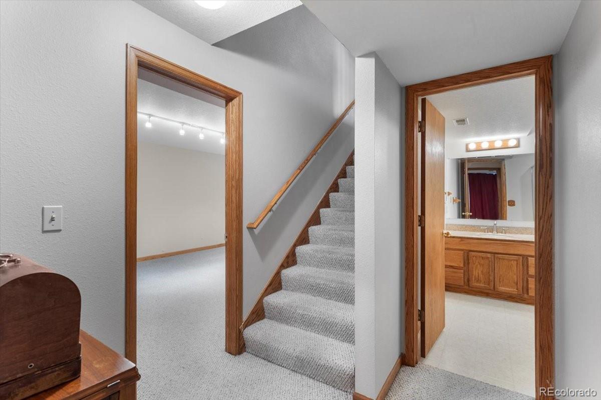 MLS Image #23 for 1444  wakerobin court,fort collins, Colorado