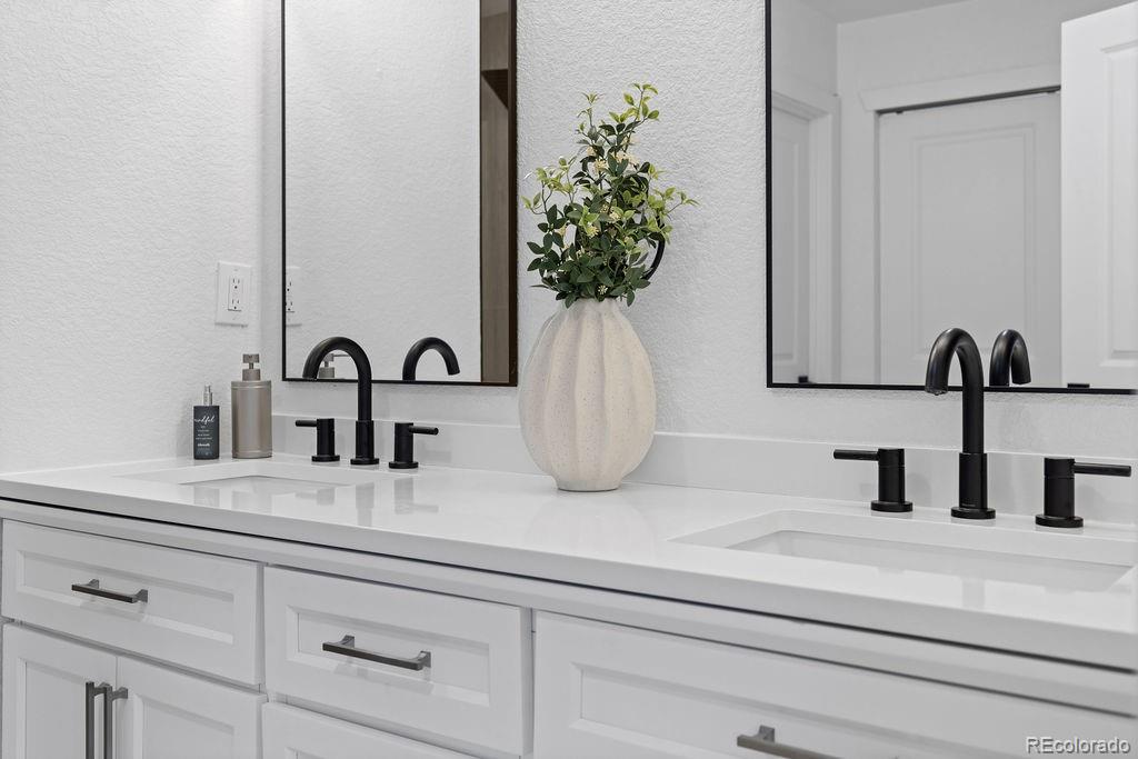 MLS Image #21 for 2542 s winona court,denver, Colorado
