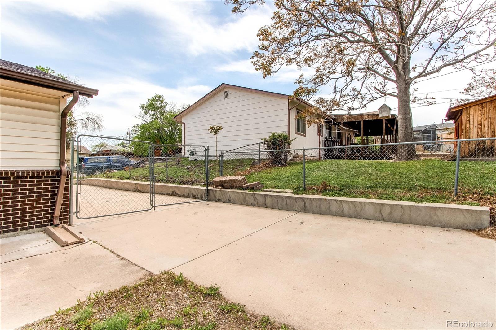 MLS Image #34 for 261  linda lane,denver, Colorado