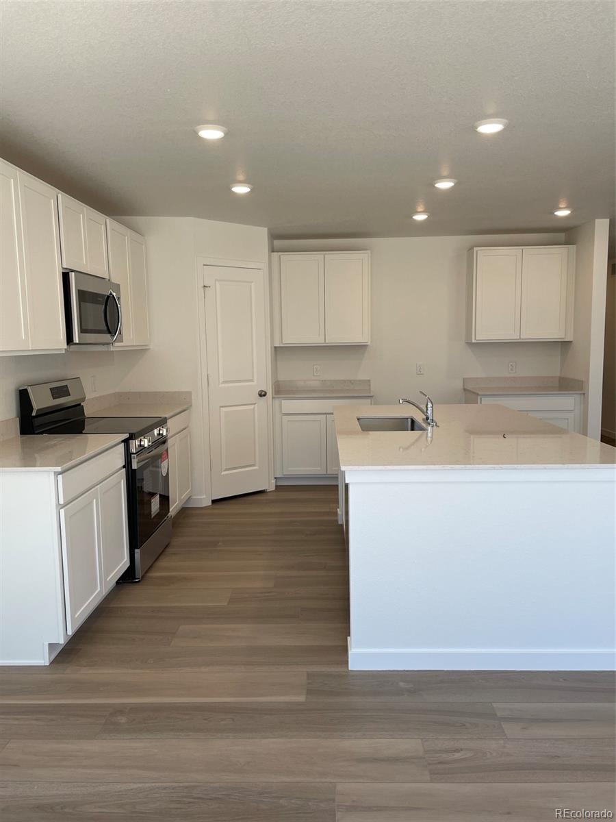 MLS Image #8 for 21966 e 39th place,aurora, Colorado