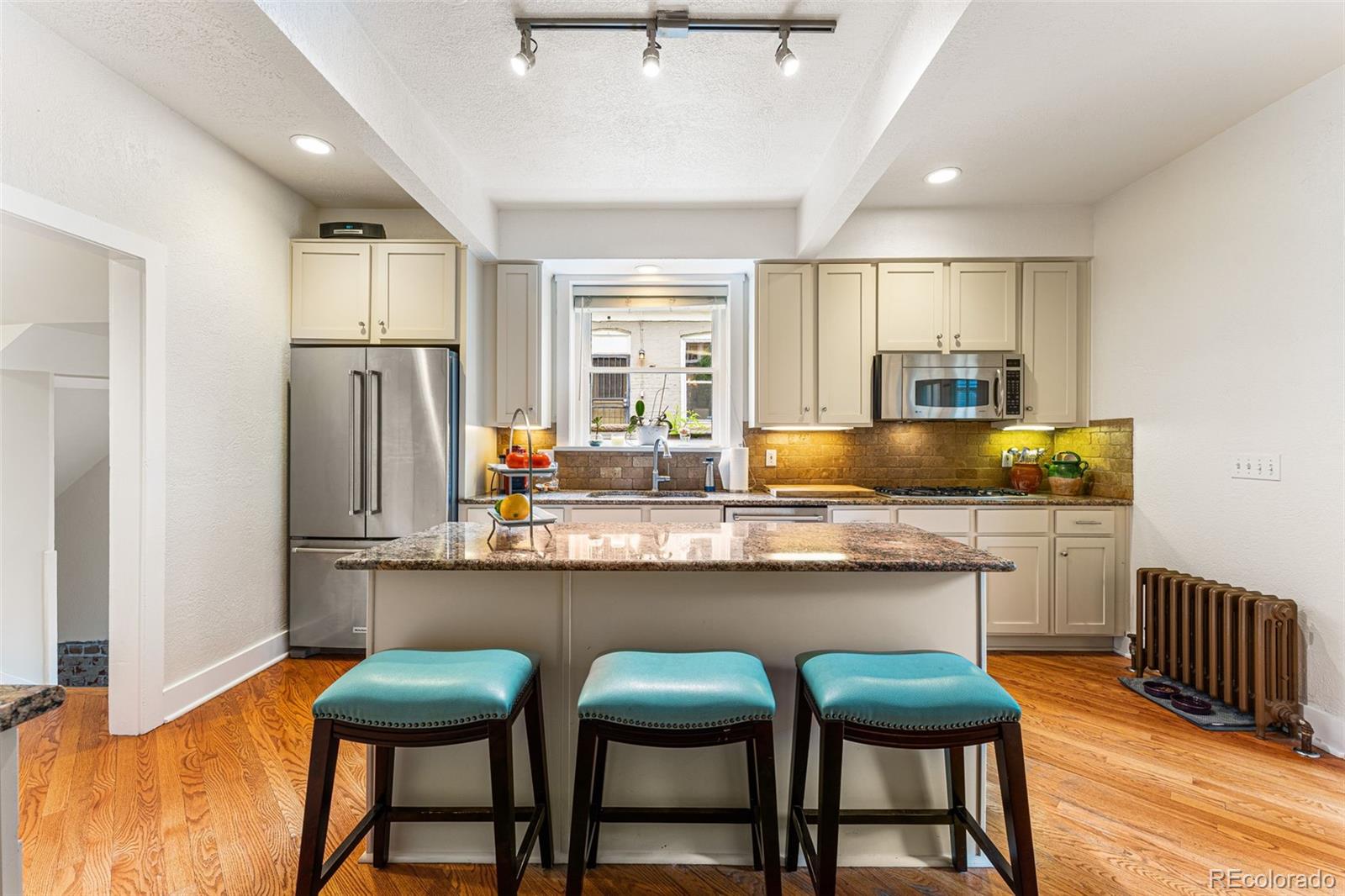 MLS Image #10 for 562 n gilpin street,denver, Colorado