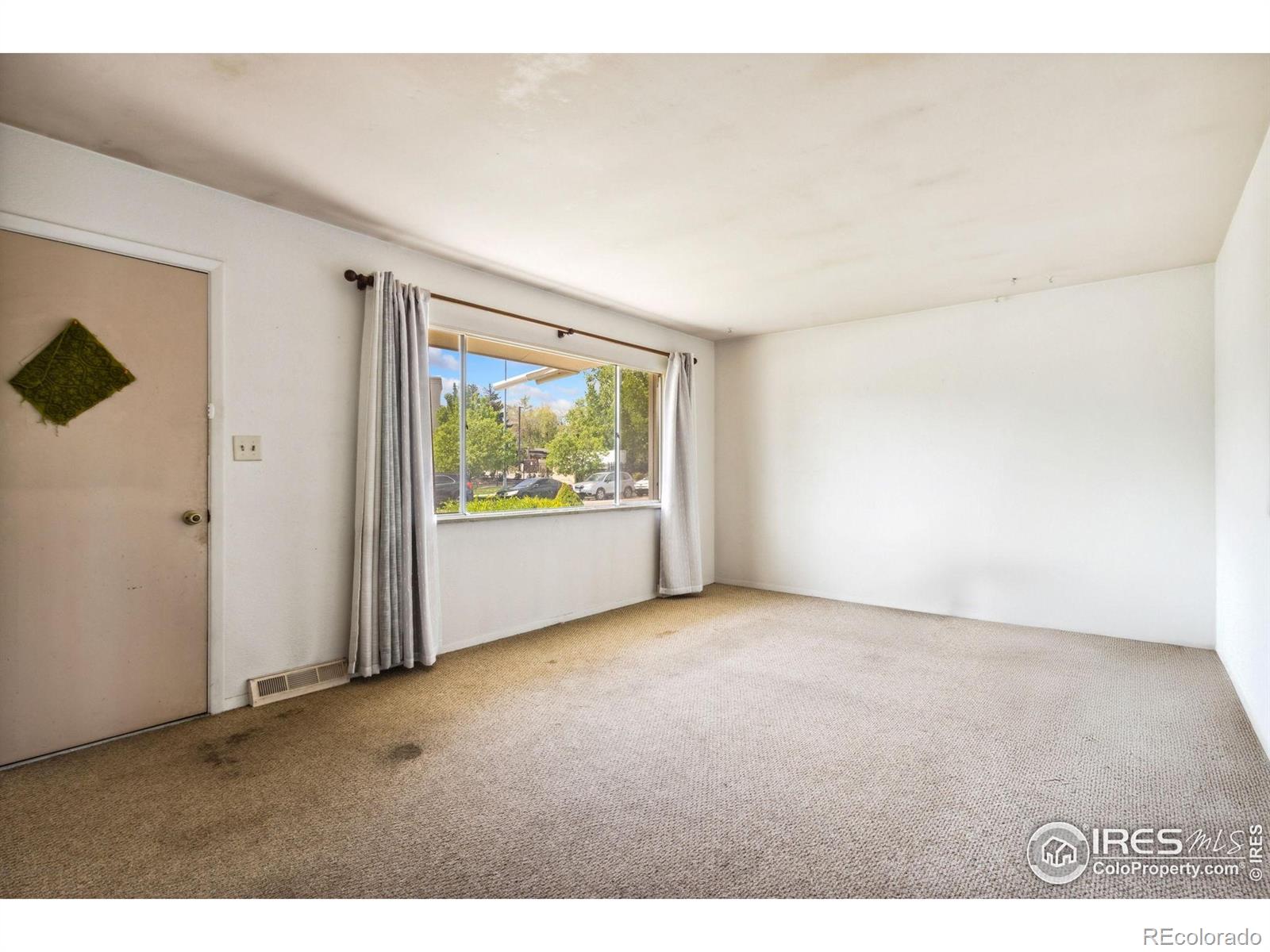MLS Image #2 for 928 w lake street,fort collins, Colorado