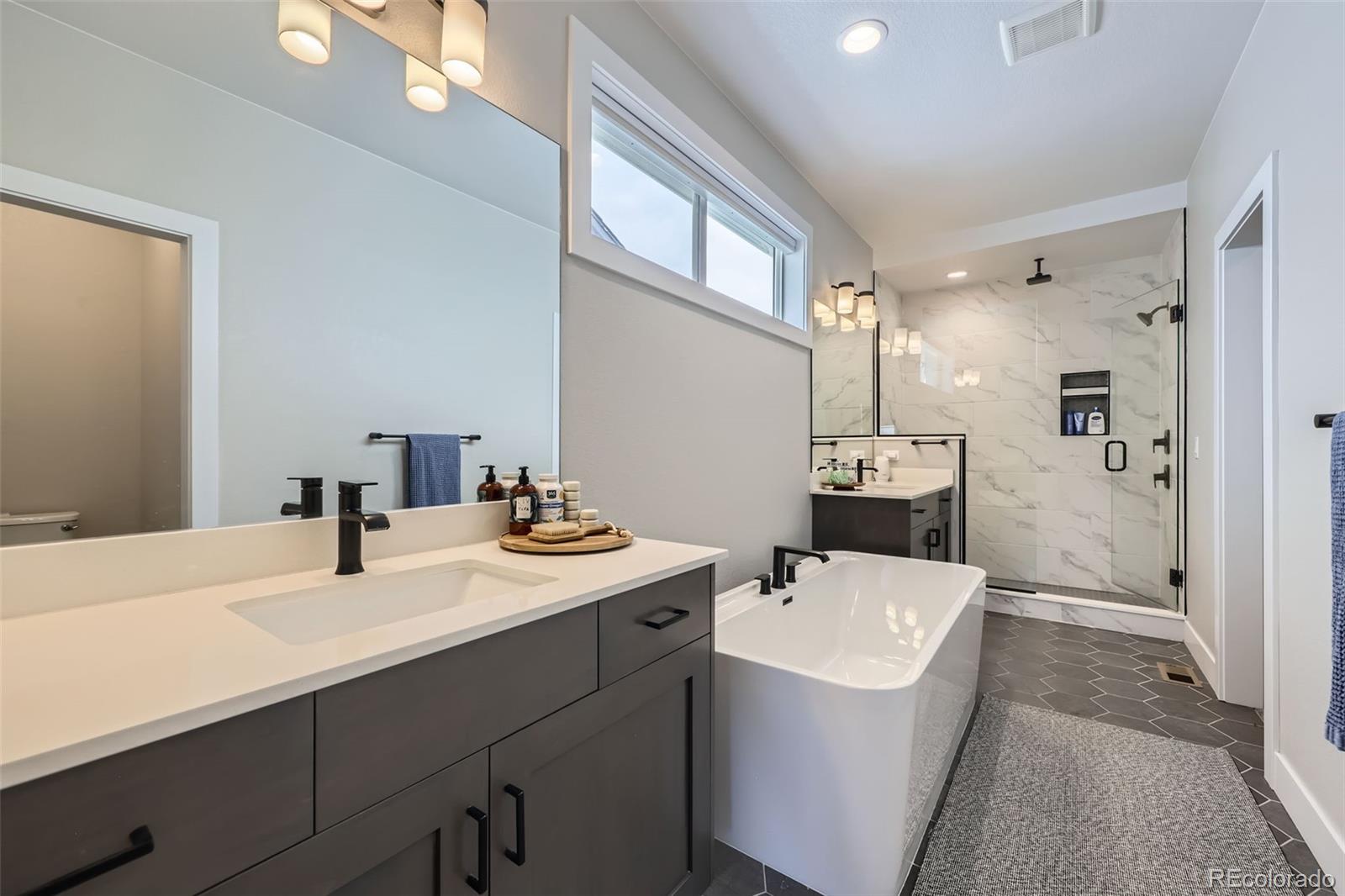 MLS Image #13 for 21261 e 60th avenue,aurora, Colorado