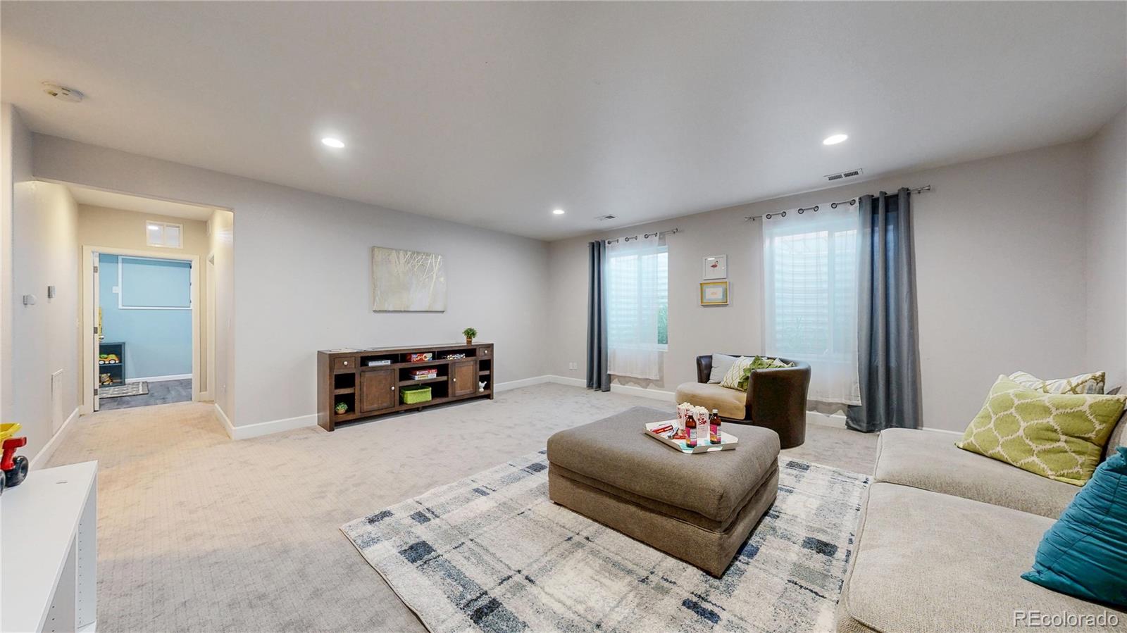 MLS Image #26 for 18009 e 47th place,denver, Colorado