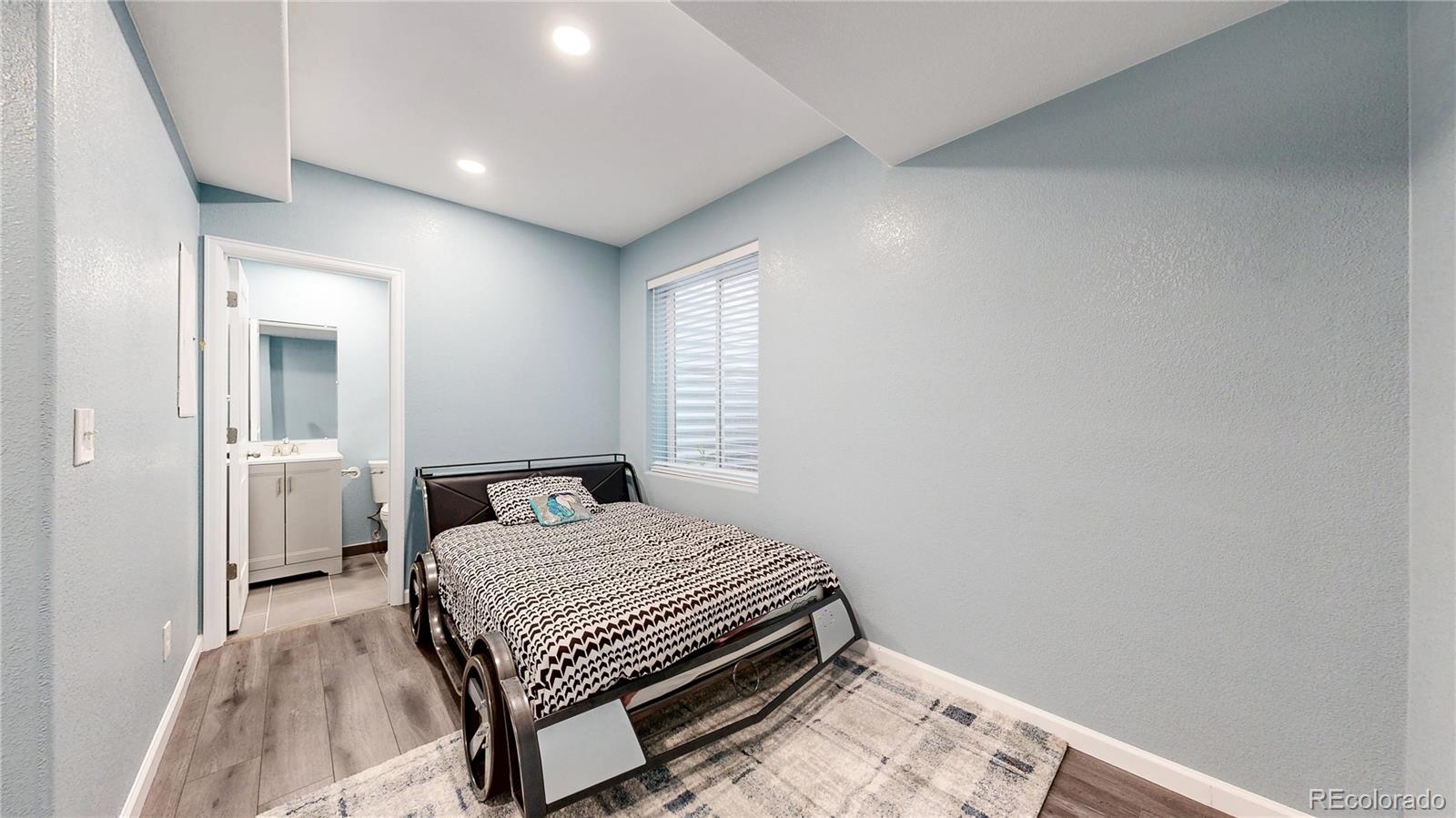 MLS Image #30 for 18009 e 47th place,denver, Colorado