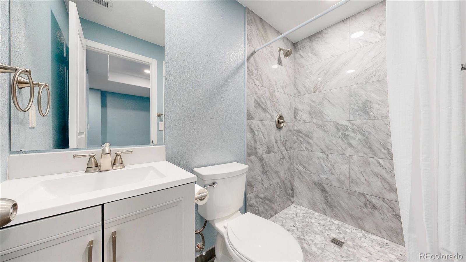 MLS Image #33 for 18009 e 47th place,denver, Colorado