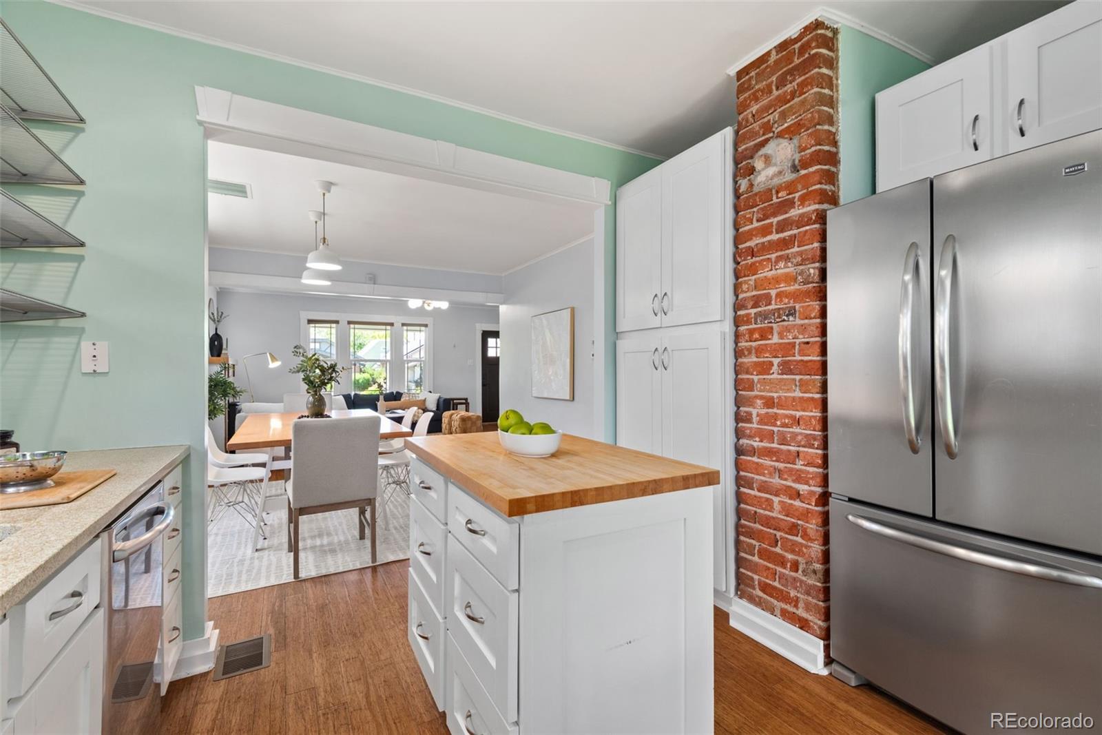 MLS Image #17 for 3332 n vine street,denver, Colorado