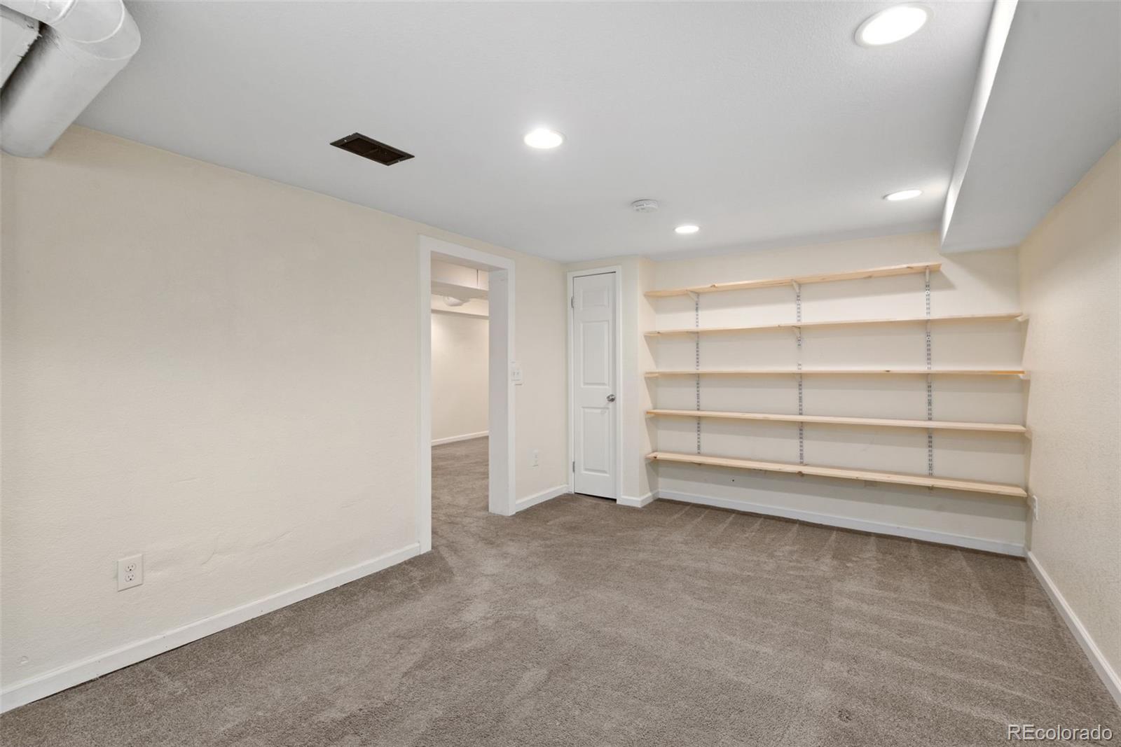 MLS Image #29 for 3332 n vine street,denver, Colorado