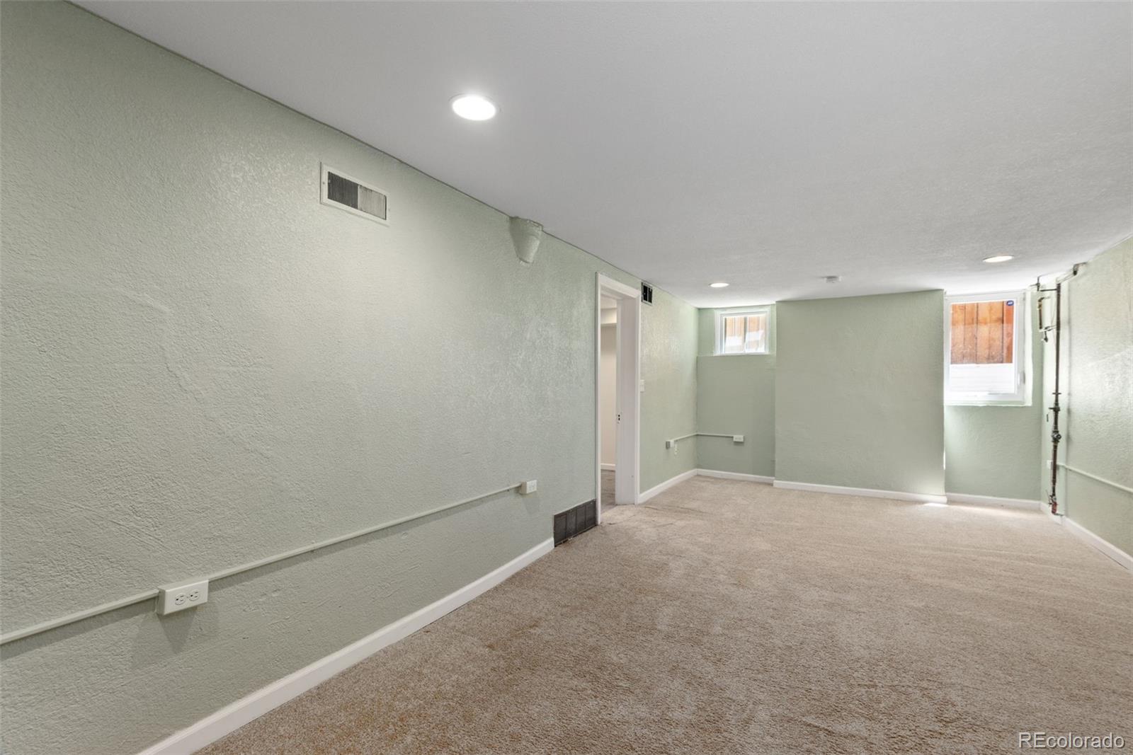 MLS Image #33 for 3332 n vine street,denver, Colorado