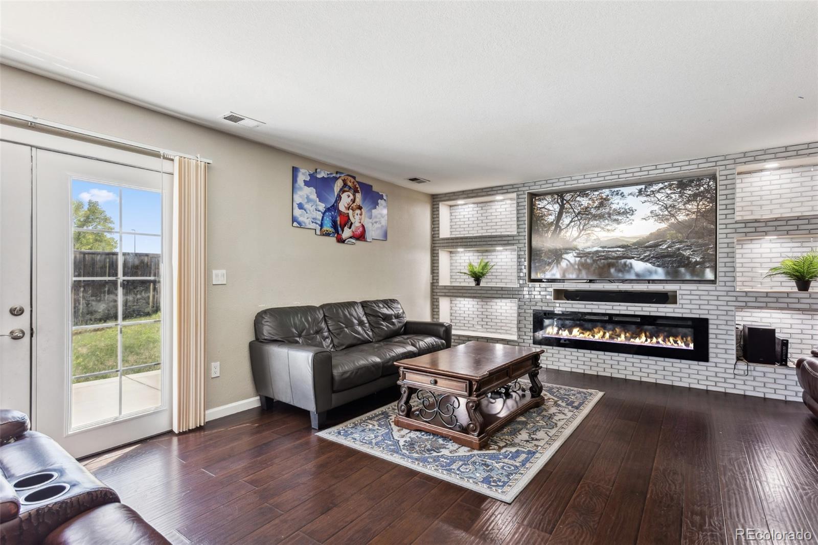 MLS Image #2 for 19560 e 18th place,aurora, Colorado