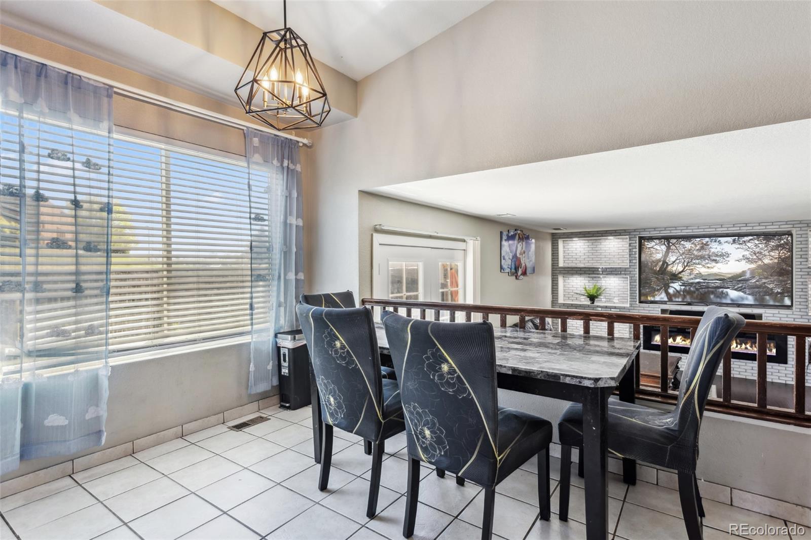 MLS Image #6 for 19560 e 18th place,aurora, Colorado