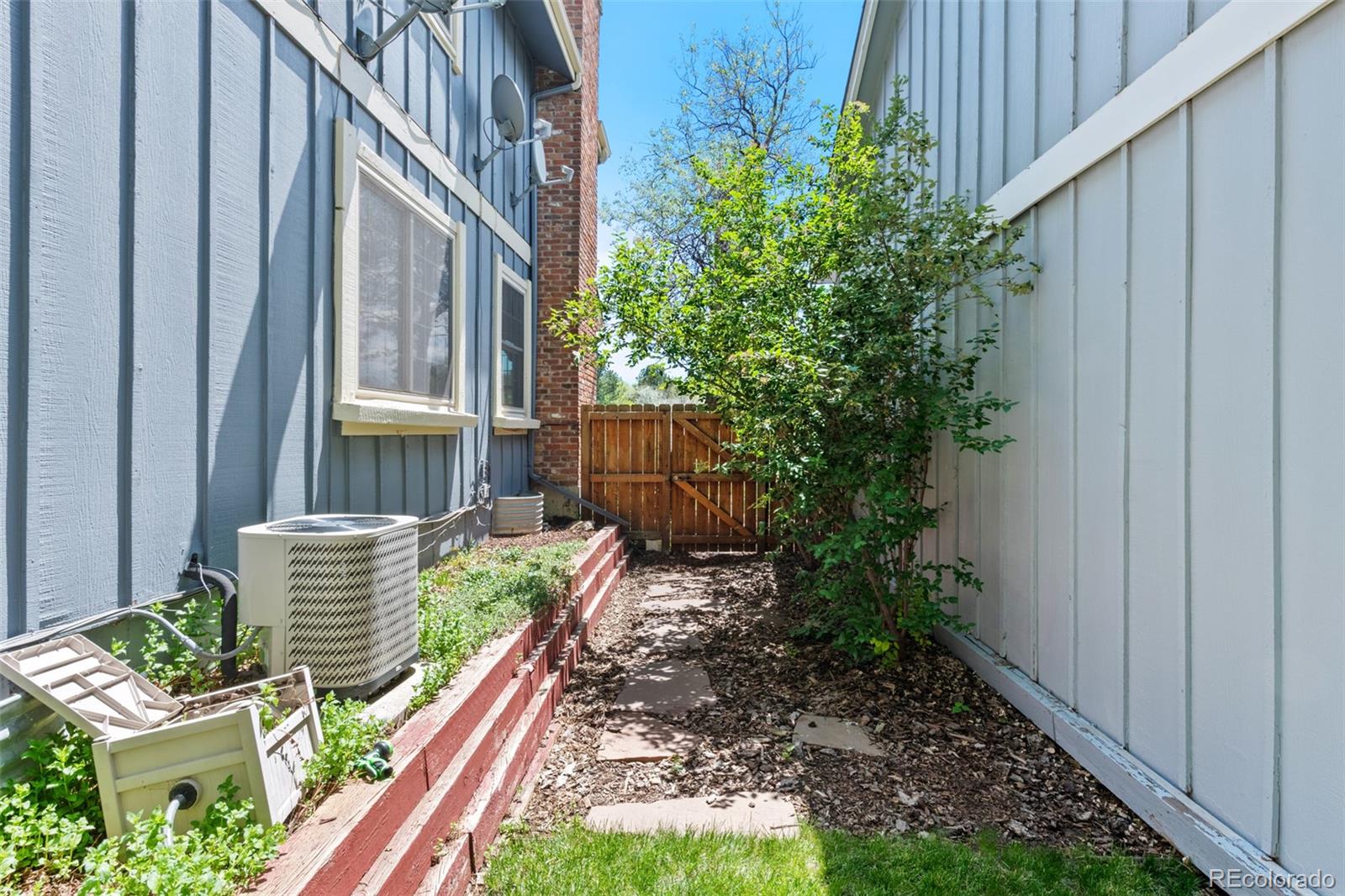 MLS Image #24 for 7659 s rosemary circle,centennial, Colorado