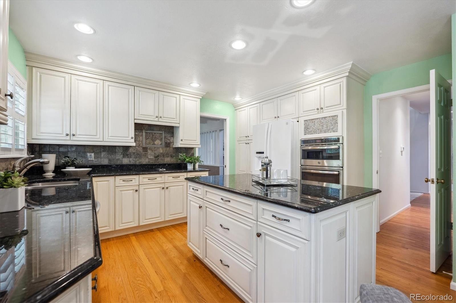 MLS Image #14 for 7190 s poplar court,centennial, Colorado