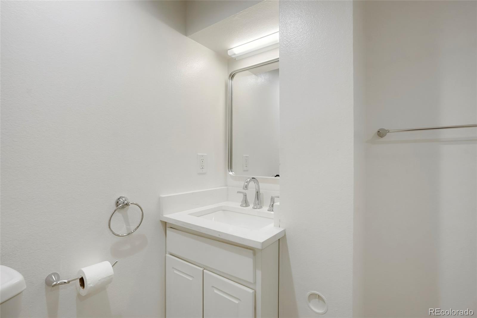 MLS Image #20 for 2840 s yates street,denver, Colorado