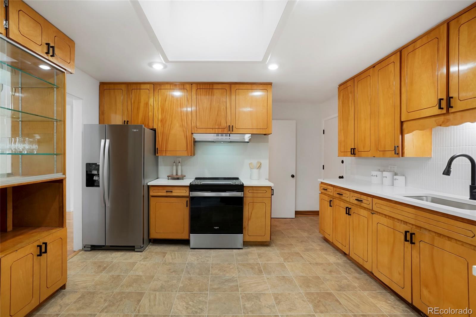 MLS Image #9 for 2840 s yates street,denver, Colorado