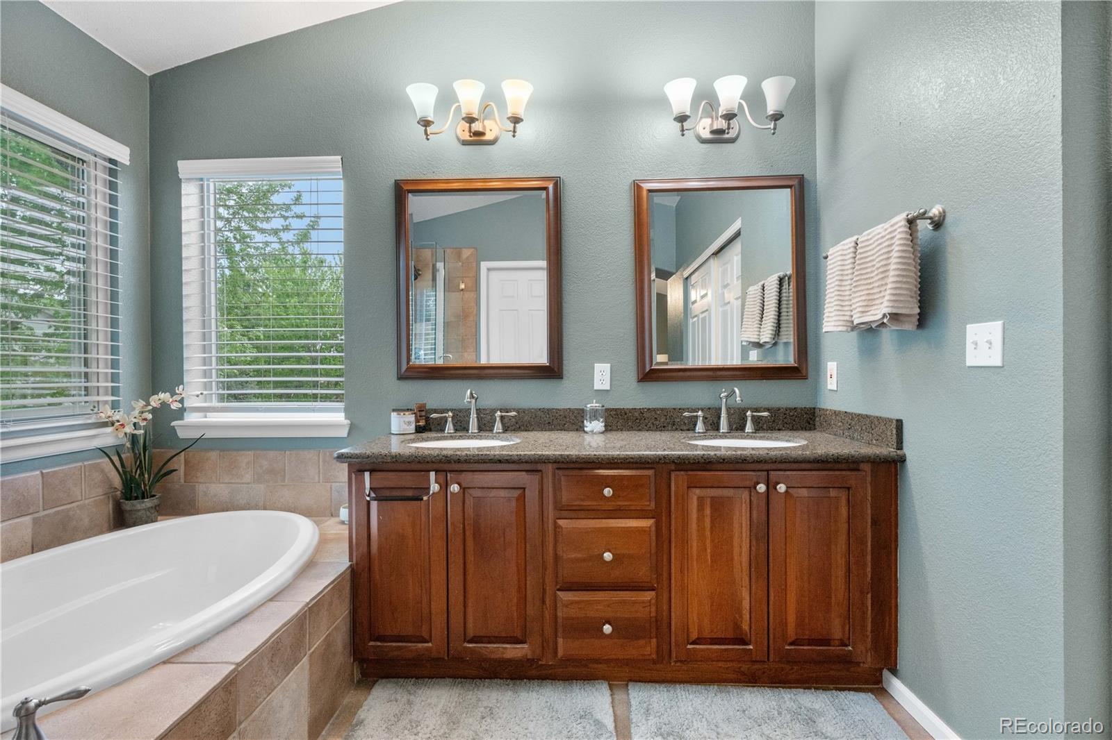MLS Image #17 for 9631 s dover way,littleton, Colorado