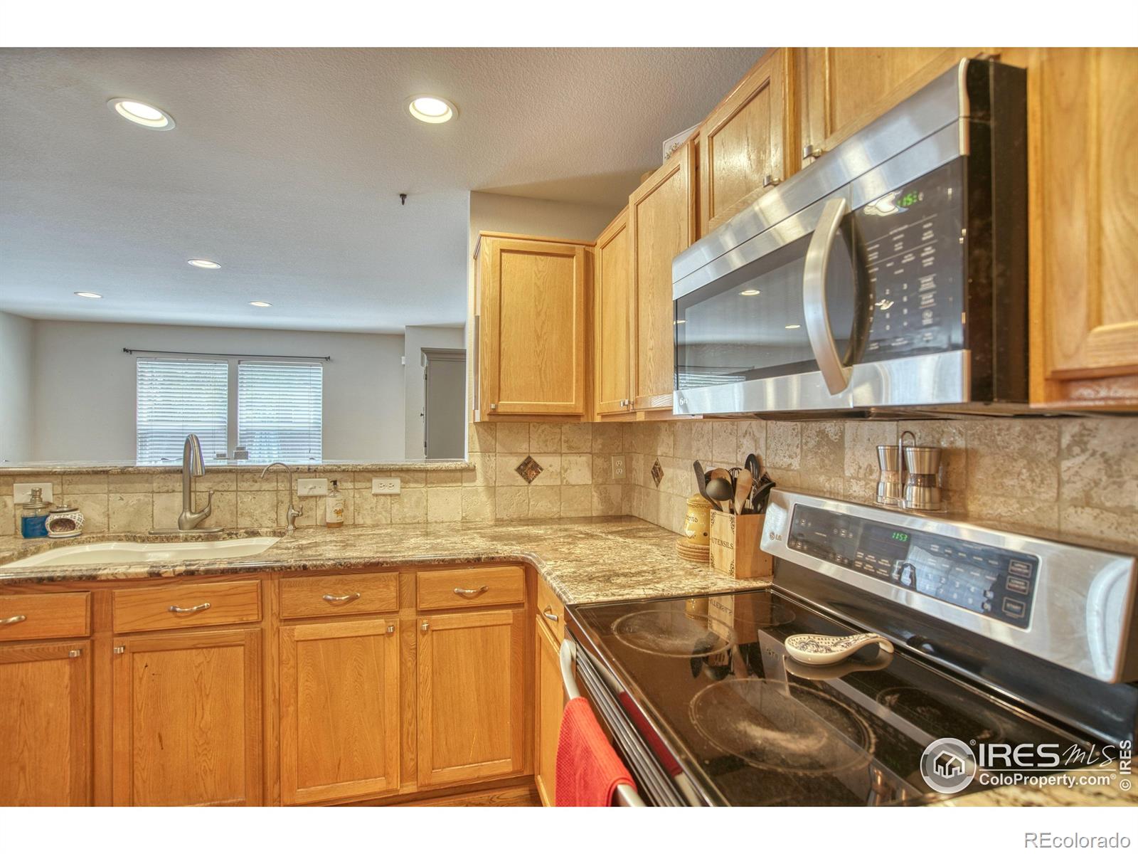 MLS Image #11 for 10048  granby street,commerce city, Colorado
