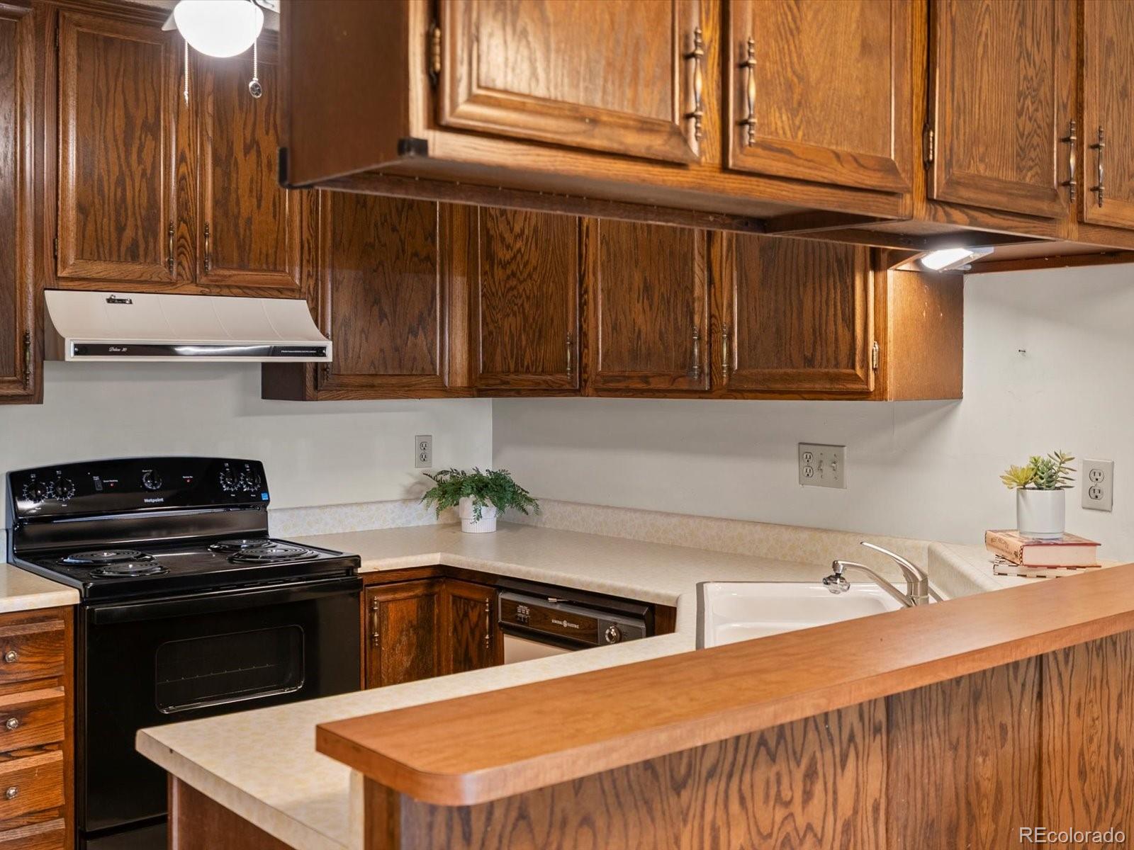 MLS Image #6 for 3470  s poplar st. ,denver, Colorado