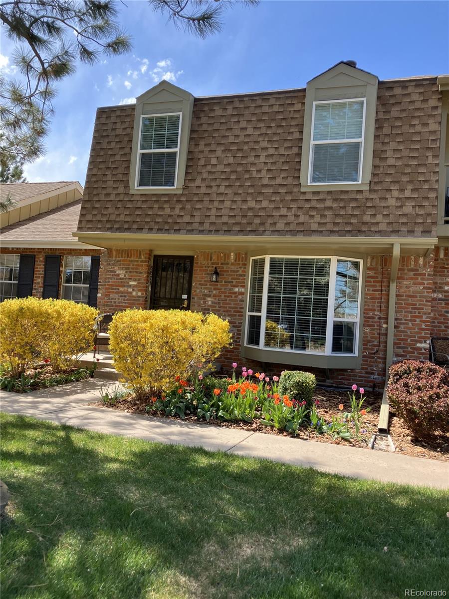 MLS Image #3 for 8871 e amherst drive,denver, Colorado